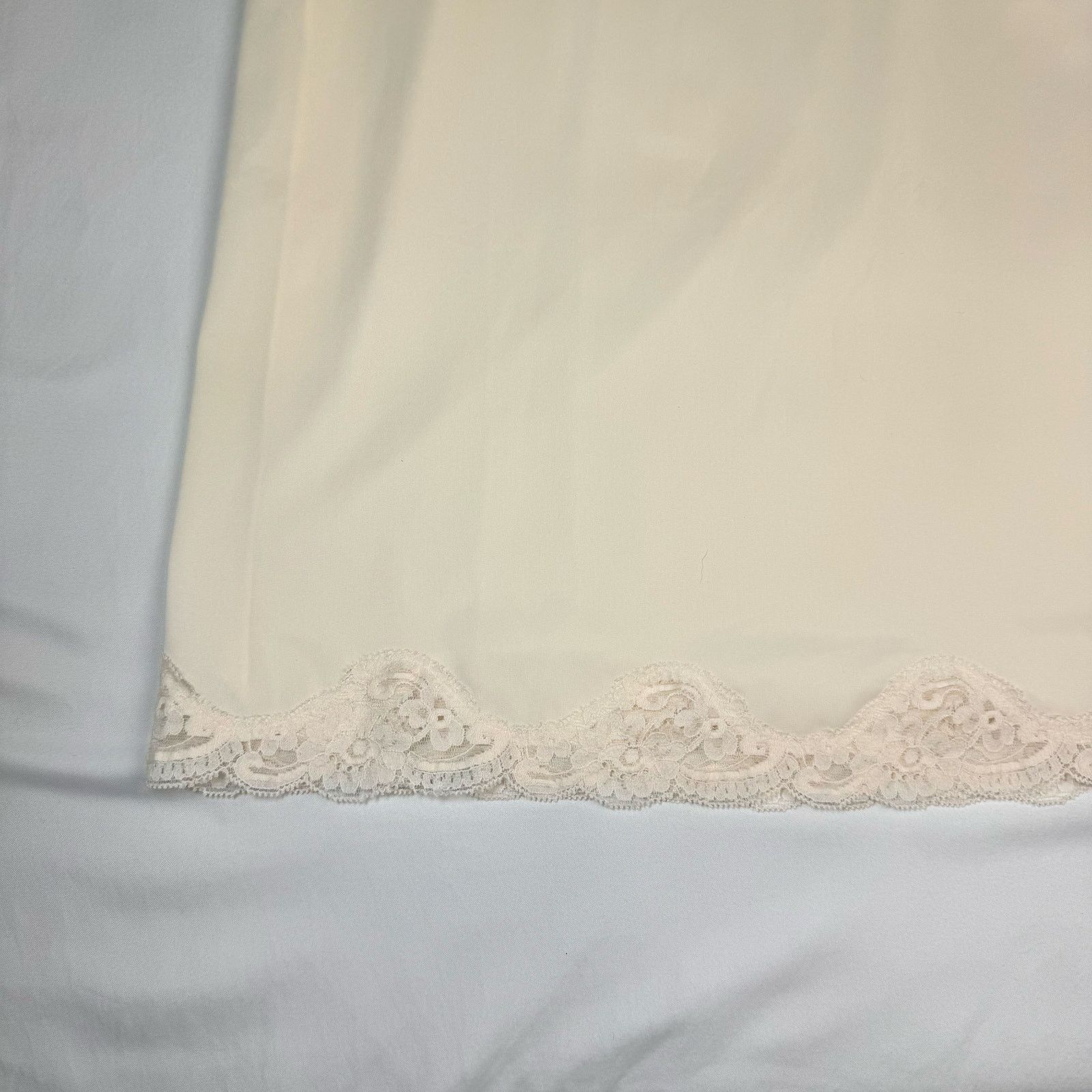 Vintage Vintage Shadowline Opacitrique Ivory Full Slip Dress Lace 34 Size S / US 4 / IT 40 - 2 Thumbnail