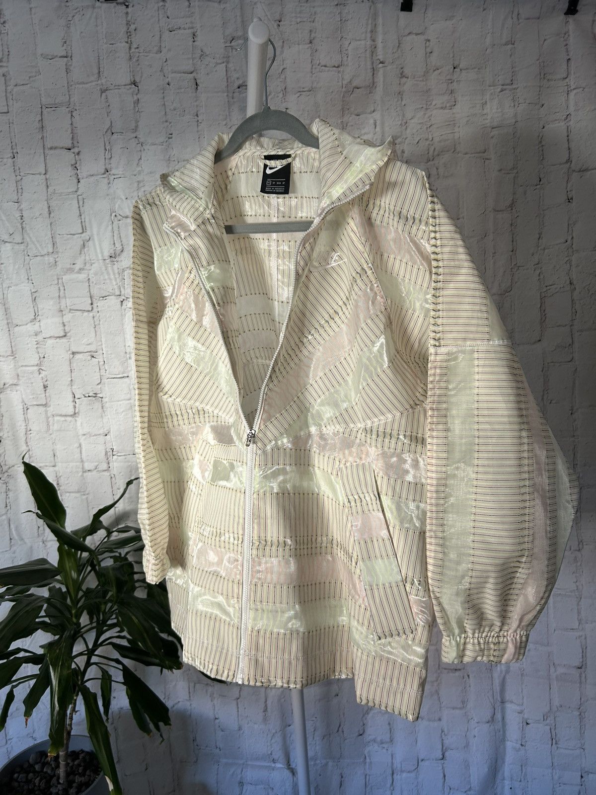 Nike Nike Striped Translucent Oversized Hooded Jacket Size S / US 4 / IT 40 - 14 Thumbnail