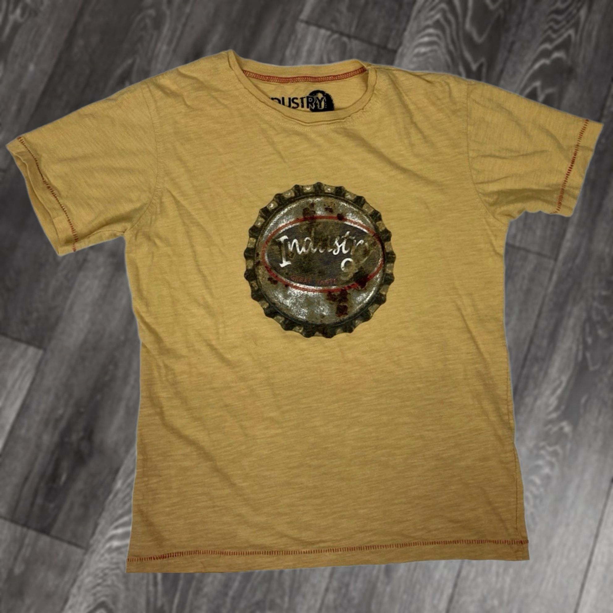 Logo 7 Industry 9 T-Shirt Women Medium Yellow Short Sleeve Crew Neck Size M / US 6-8 / IT 42-44 - 1 Thumbnail