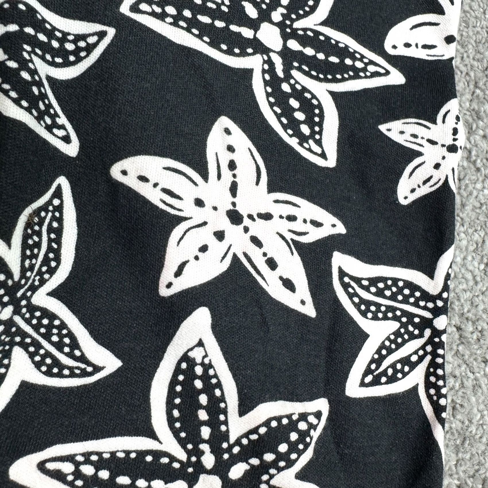 Blair Blair Floral Starfish All Over Print Basic T-Shirt Womens Large Black White Tee Size L / US 10 / IT 46 - 5 Thumbnail