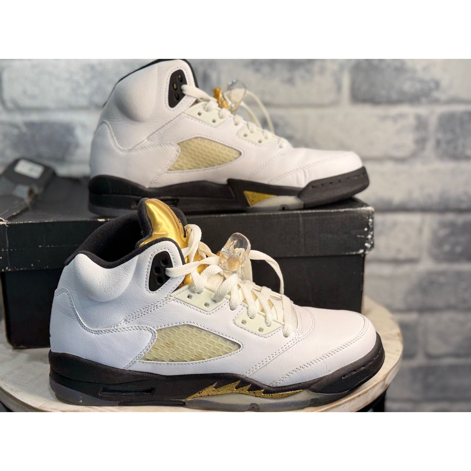 Jordan Brand Jordan 5 Retro Olympics Size 7 Size US 7 / EU 40 - 1 Thumbnail