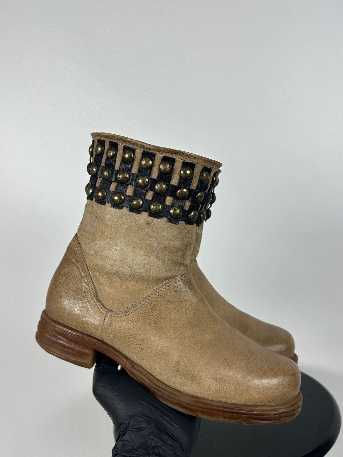 A.S.98 A.S.98. Airstep Beige Leather Studded Biker Ankle Boots Size US 7 / IT 37 - 4 Thumbnail