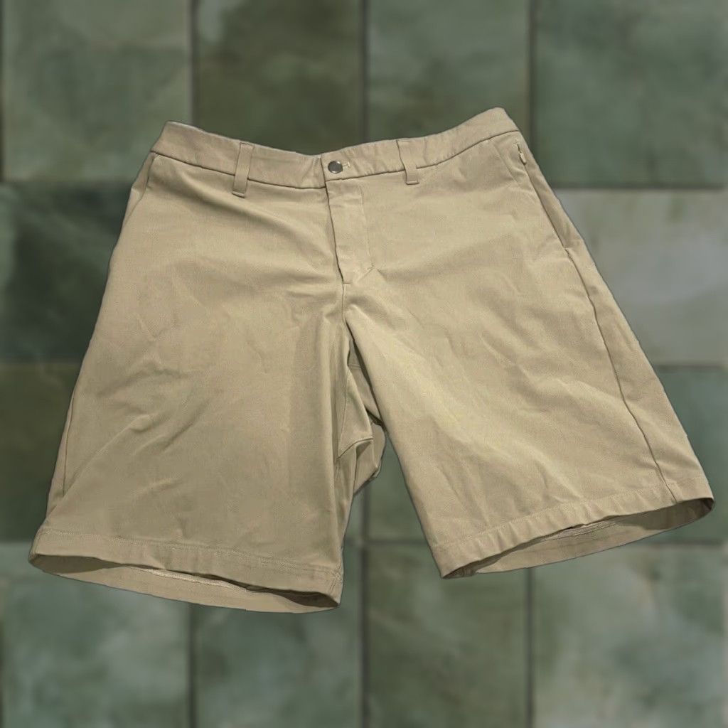 Lululemon Lululemon Commission Short Relaxed 11” Warpstreme Khaki Men’s SZ 33 Size US 33 - 1 Thumbnail