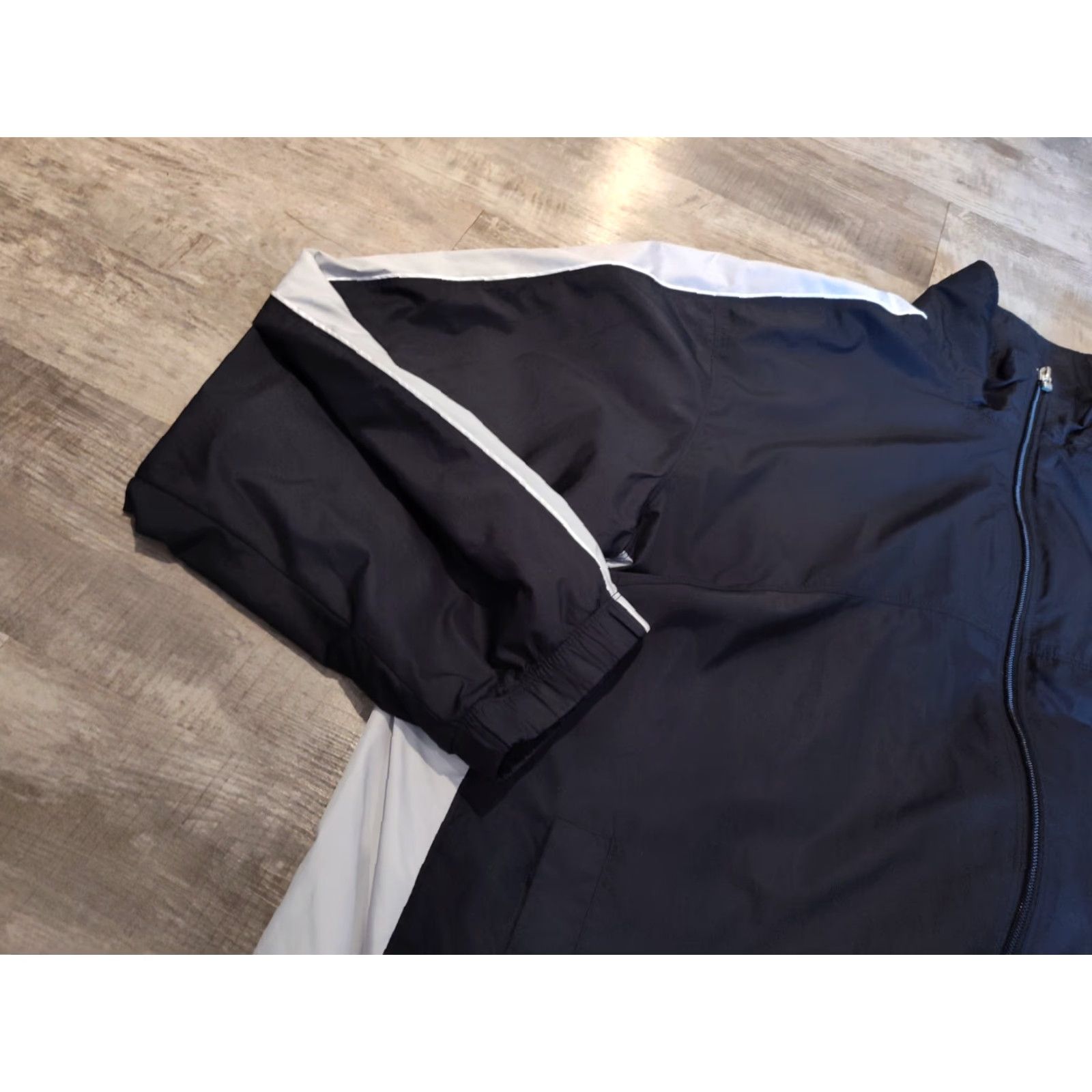 Nike Y2K Nike Swoosh Black Grey Full Zip Jacket Size XXL Athletic Lined Windbreaker Size US XXL / EU 58 / 5 - 5 Thumbnail