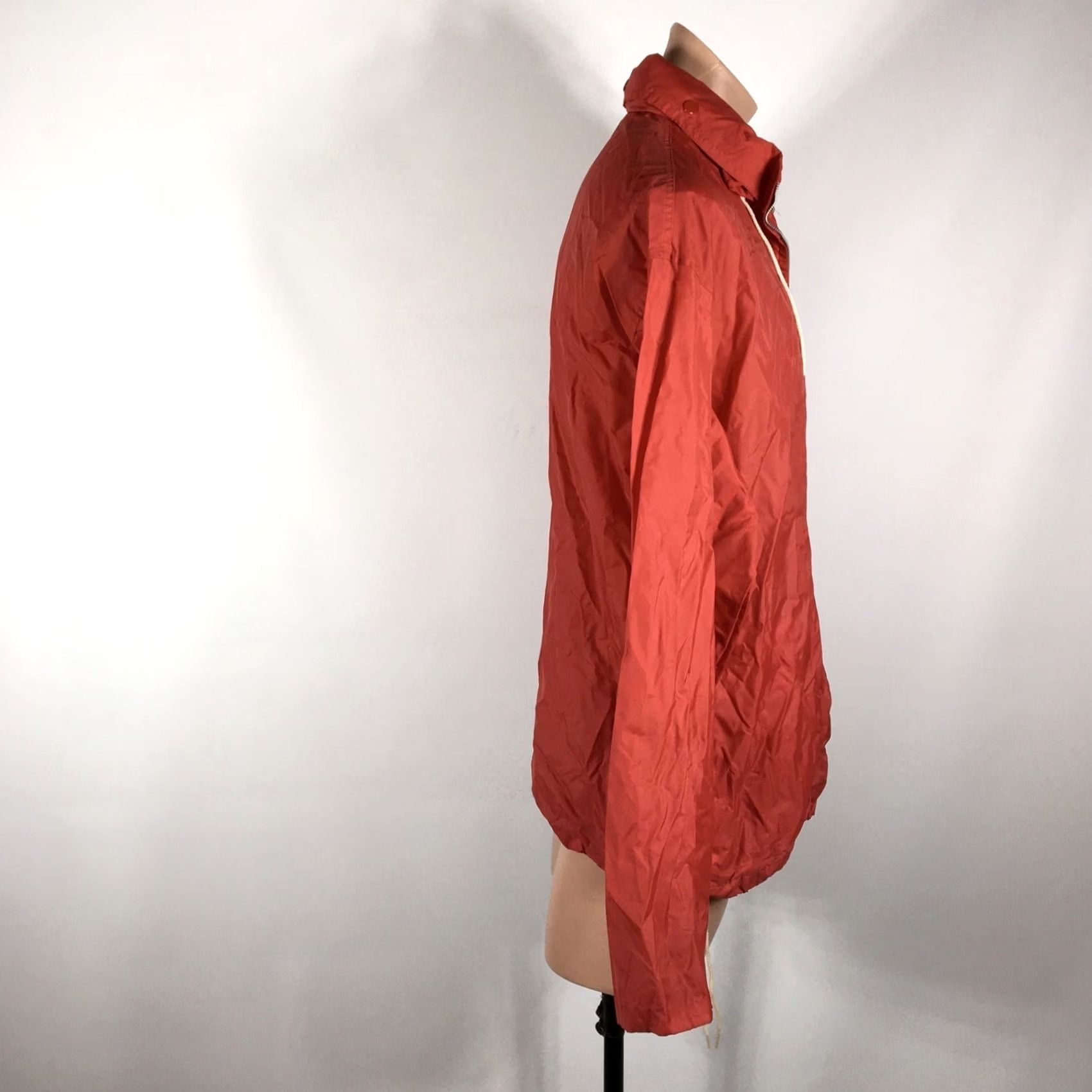 Vintage VINTAGE May Company Red Rain Slicker windbreaker Shirt Mens 1970s Nylon Made in Japan L Size US L / EU 52-54 / 3 - 4 Thumbnail