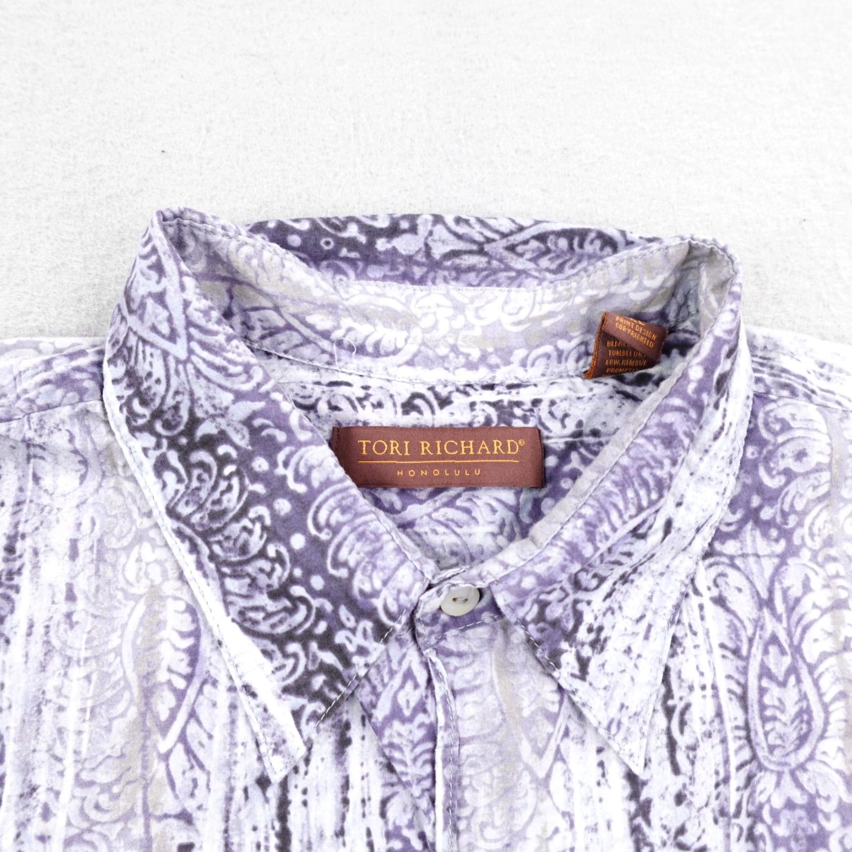 Tori Richard Tori Richard Shirt Mens XL Purple White Paisley Hawaiian Aloha Button Up Camp Size US XL / EU 56 / 4 - 2 Thumbnail