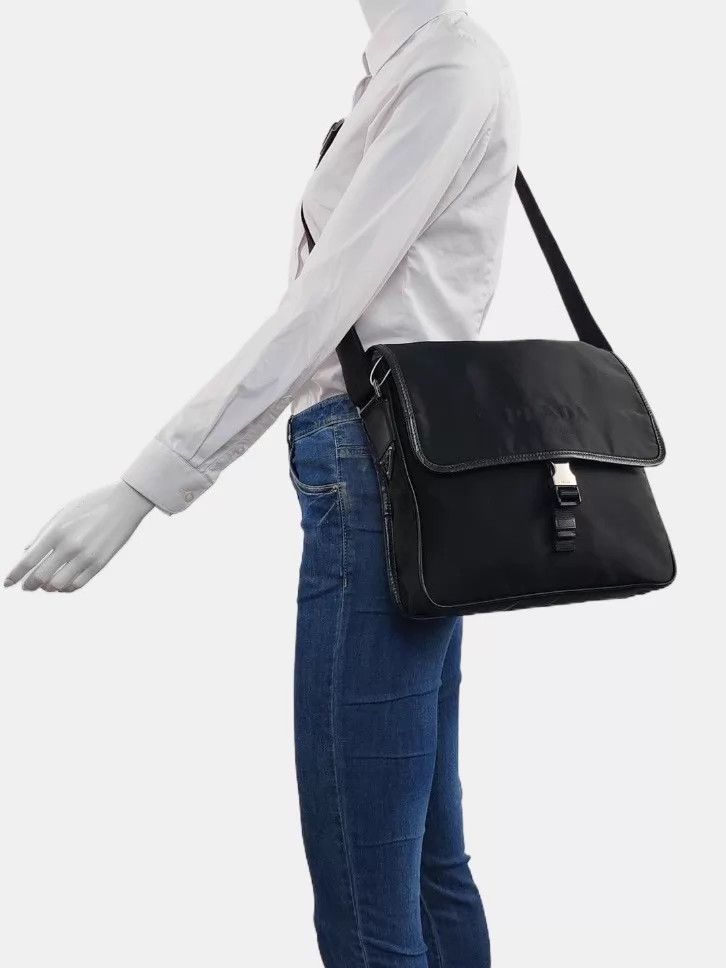Prada Prada Easy Silver Logo Crossbody Black Nylon Reversible Size ONE SIZE - 8 Thumbnail