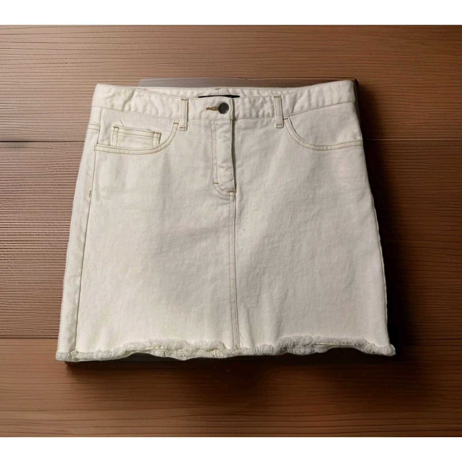 Theory Theory Denim Parker Vintage Bianco Mini White Skirt $115 Size 30" / US 8 / IT 44 - 1 Thumbnail