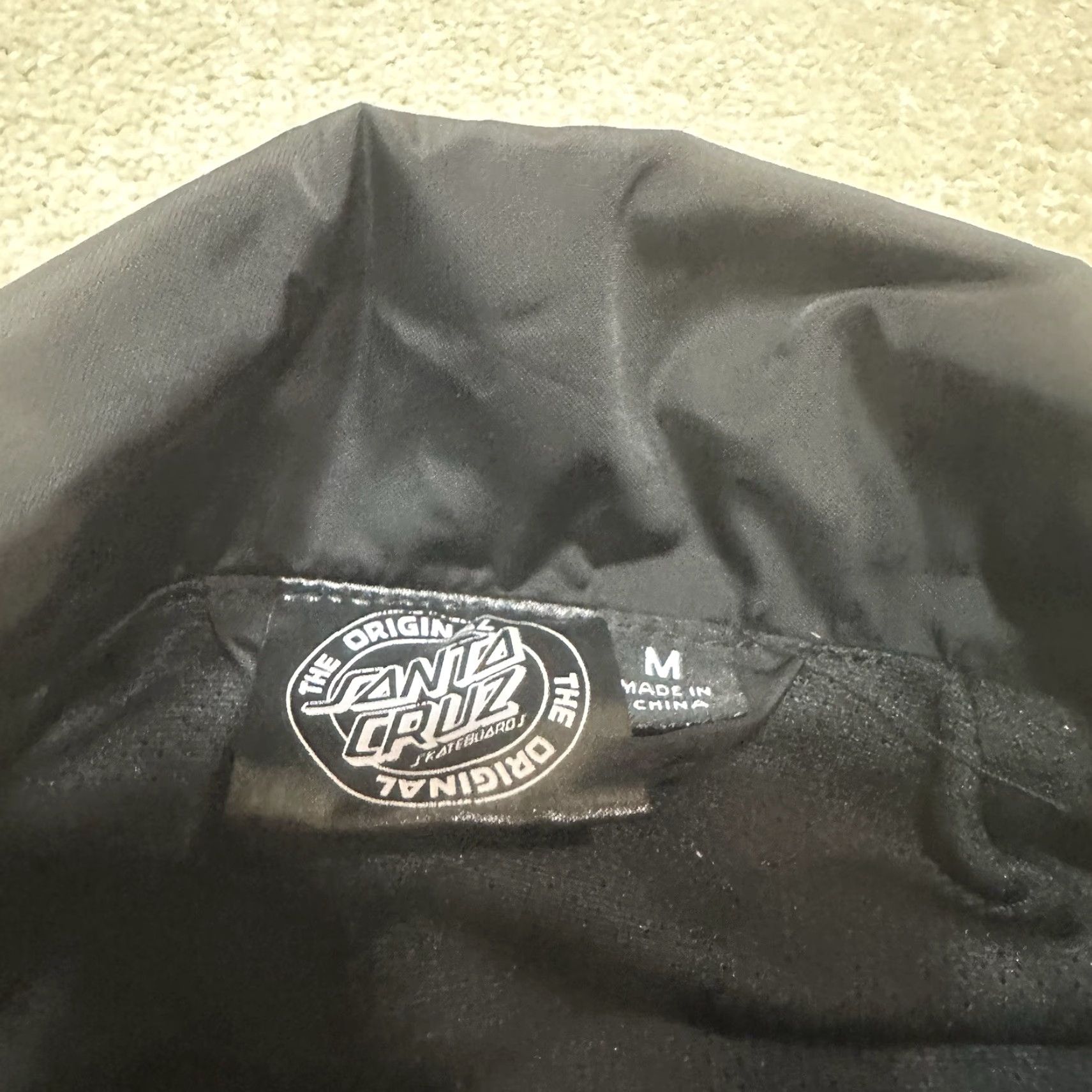 Vintage Santa Cruz Jacket Mens Medium Black Windbreaker All Seasons 80s 90s Logo Regular Short Solid Polyester Lining Zip Coat Weather windbreaker Size US M / EU 48-50 / 2 - 6 Thumbnail