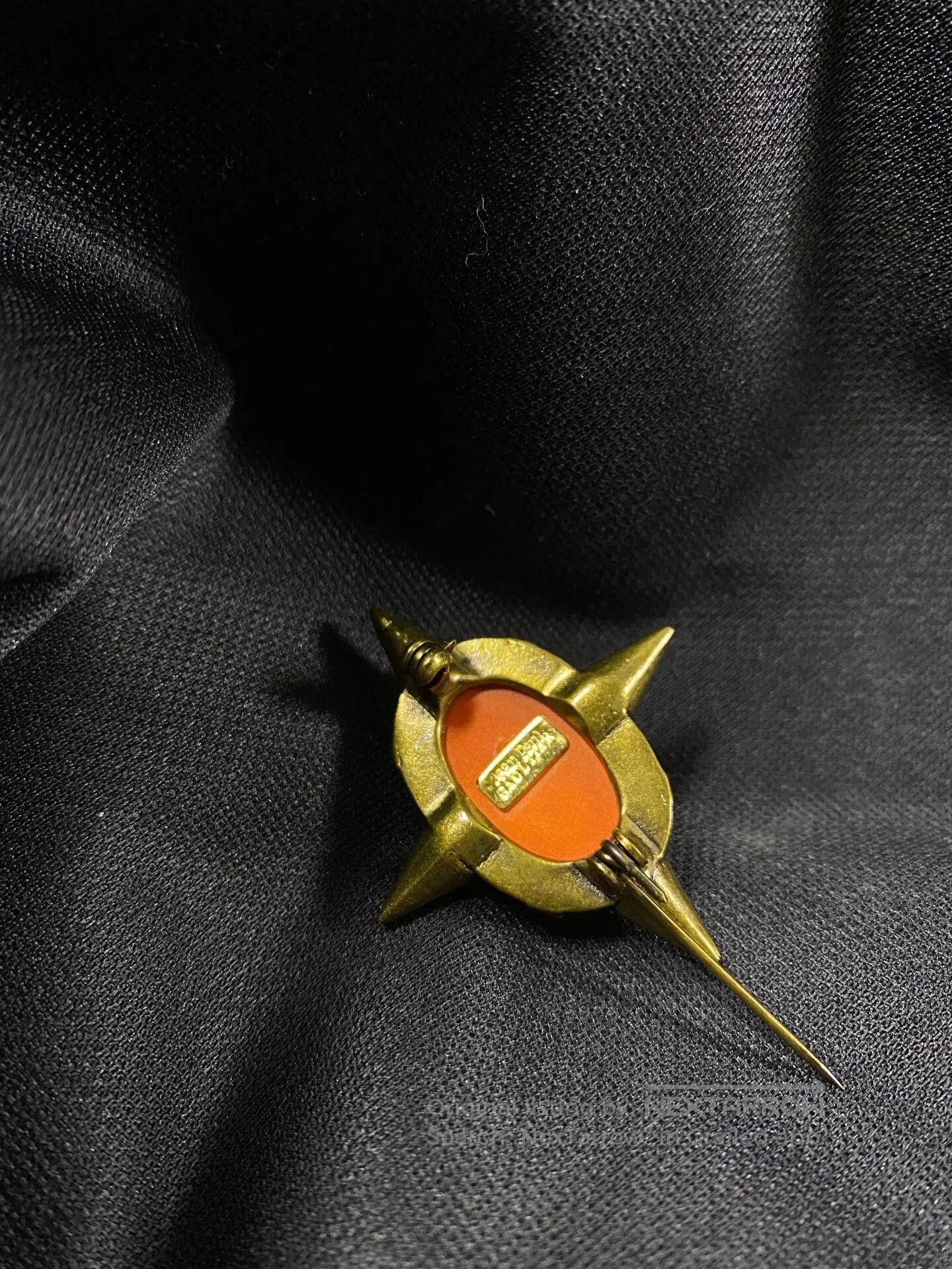 Jean Paul Gaultier Jean Paul Gaultier Portrait Brooch. Size ONE SIZE - 4 Thumbnail