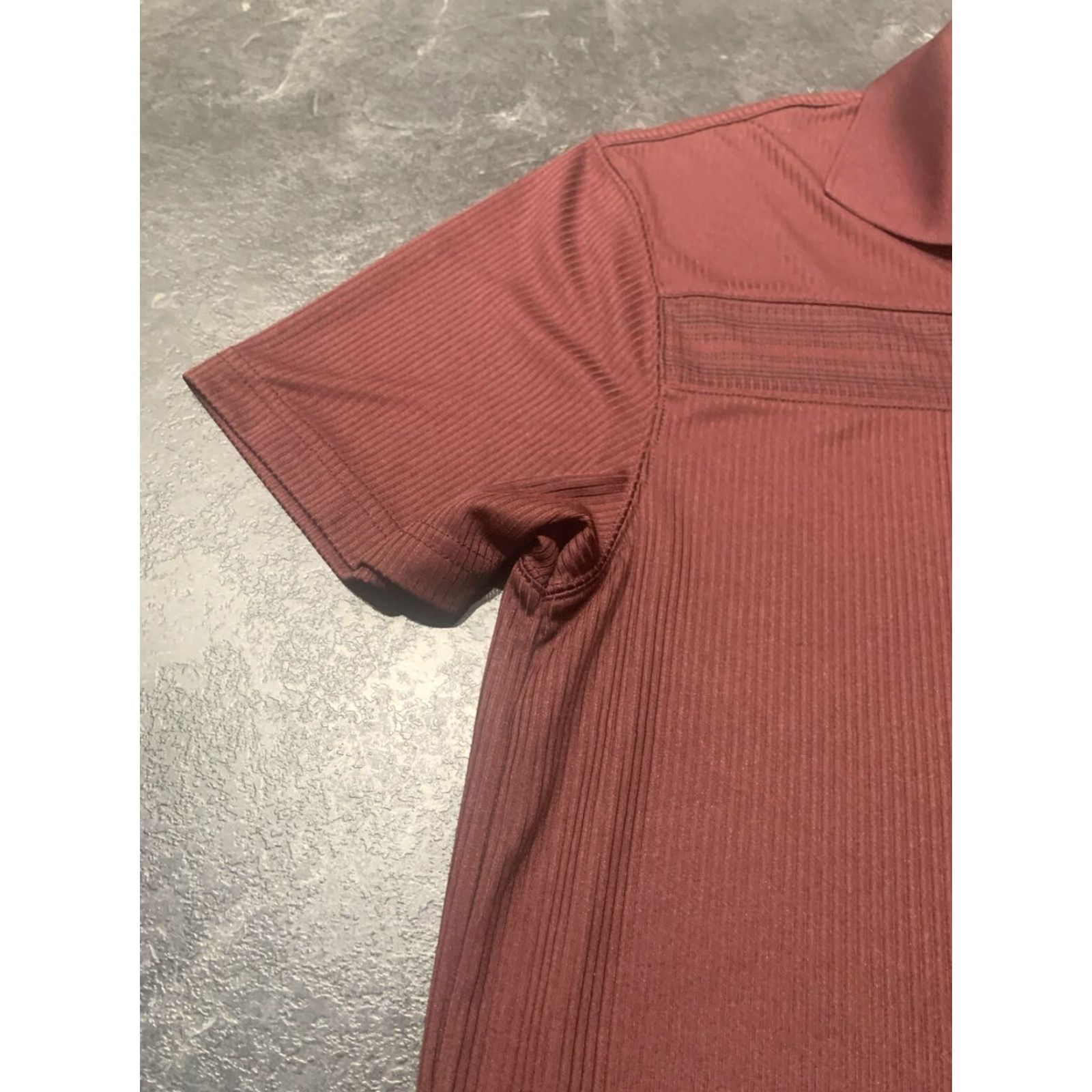 Vintage R&R Casual Polo Shirt Mens Large Maroon 1/4 Zip Golf Short Sleeve Classic Modern Sports Size US L / EU 52-54 / 3 - 5 Thumbnail