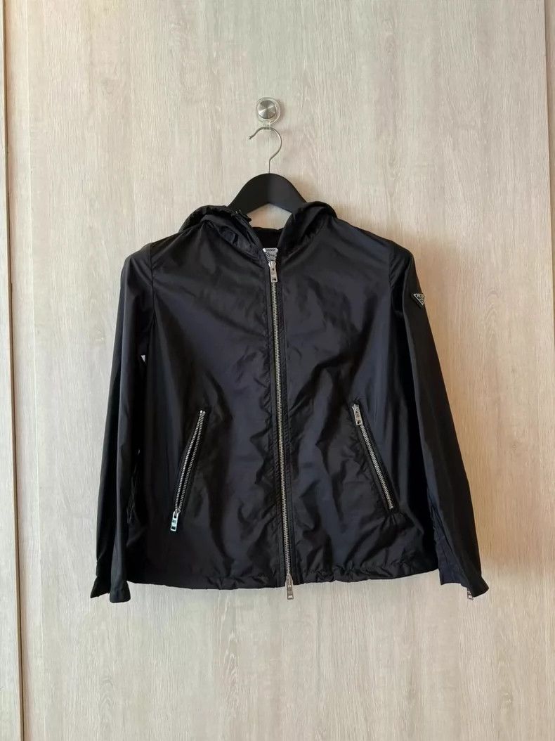 Prada Prada Black triangle jacket 2501-Nextarrow Size US XS / EU 42 / 0 - 1 Thumbnail