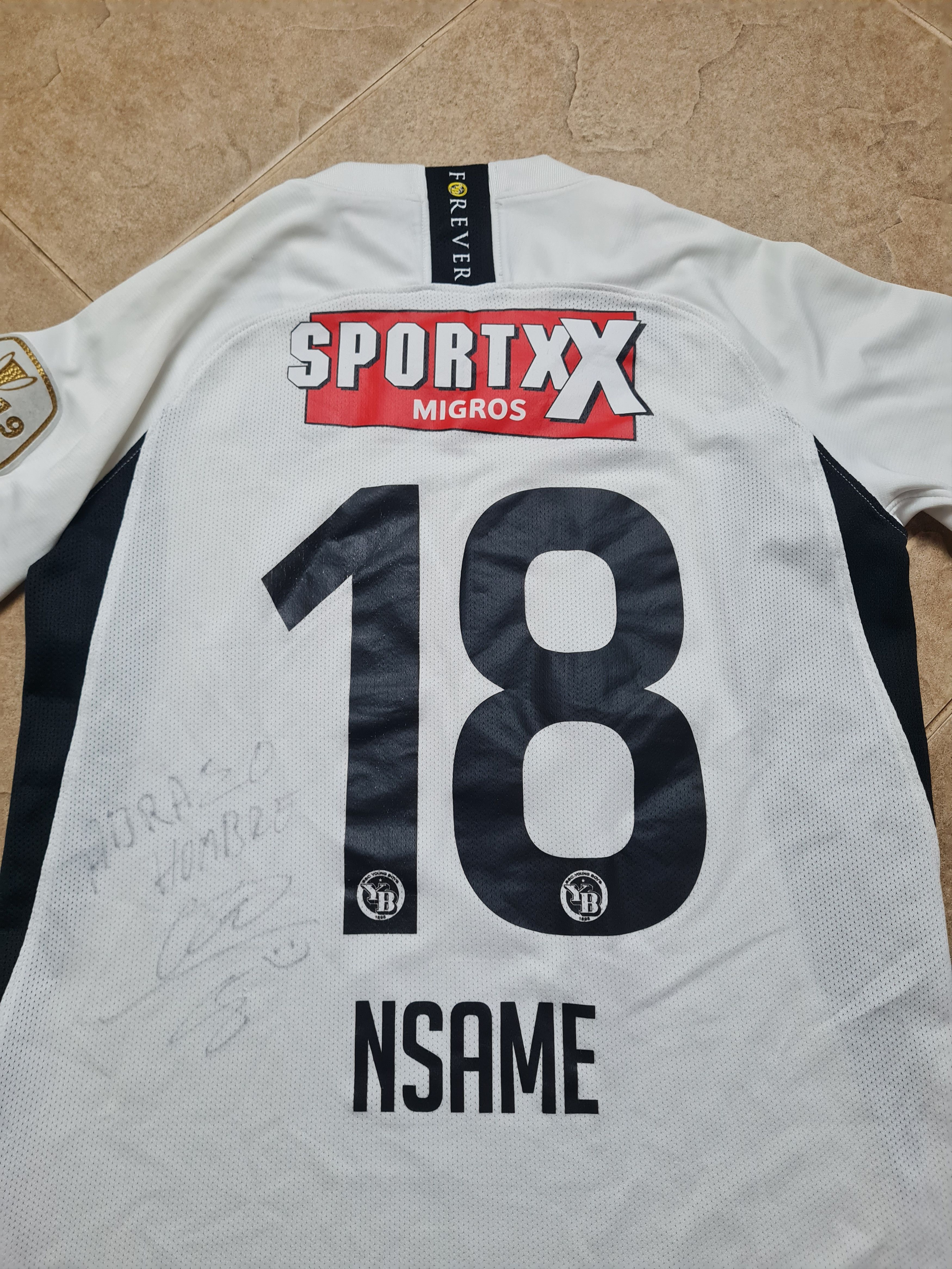 Nike BSC YOUNG BOYS 2019/2020 AWAY SHIRT SOCCER NIKE # 18 NSAME Size US XS / EU 42 / 0 - 24 Thumbnail