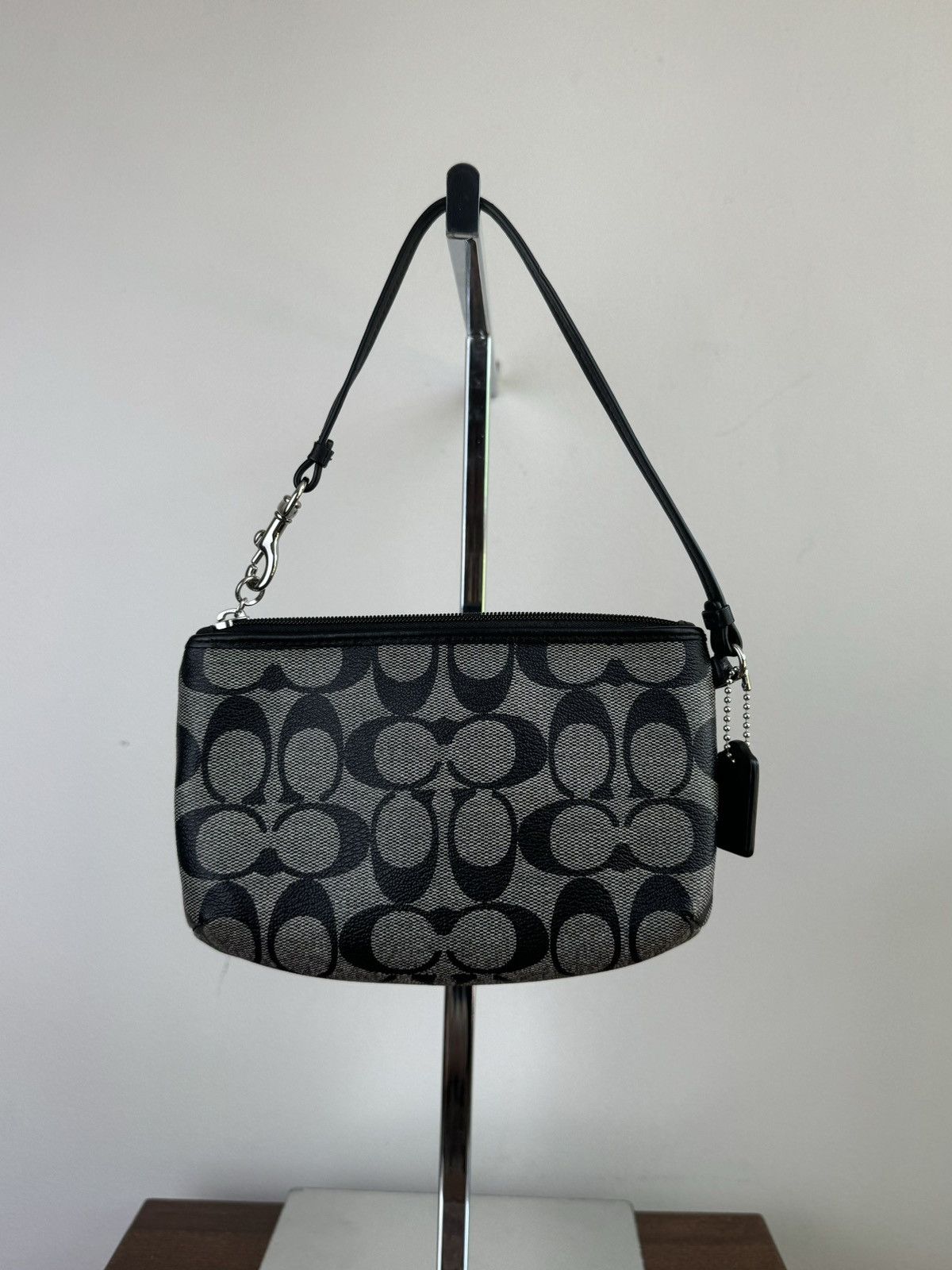 Coach Mini hand bag Coach y2k original casual streetwear item Size ONE SIZE - 2 Thumbnail