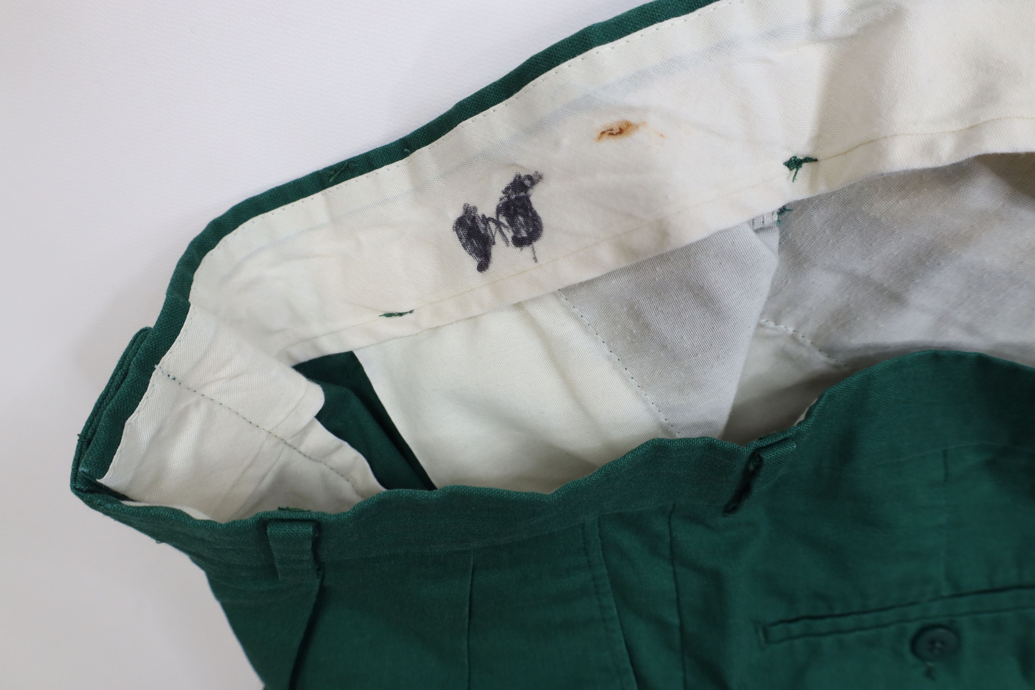 Vintage Vintage 90s Streetwear Above Knee Chino Shorts Green Golf Size US 34 / EU 50 - 9 Thumbnail