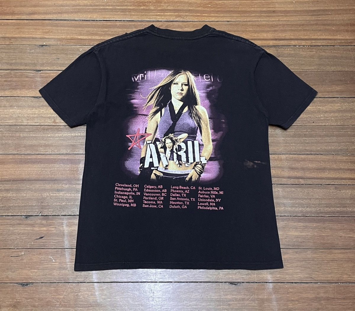 Band Tees Very Rare Vintage RapTees Singer Avril Lavigne T-shirt 2000s Size US M / EU 48-50 / 2 - 2 Thumbnail