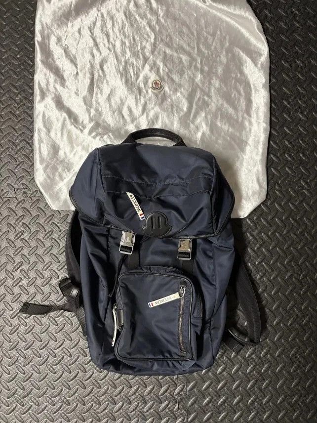 Moncler Moncler Chute Patch Logo Backpack Navy Blue + Bag Size ONE SIZE - 4 Thumbnail