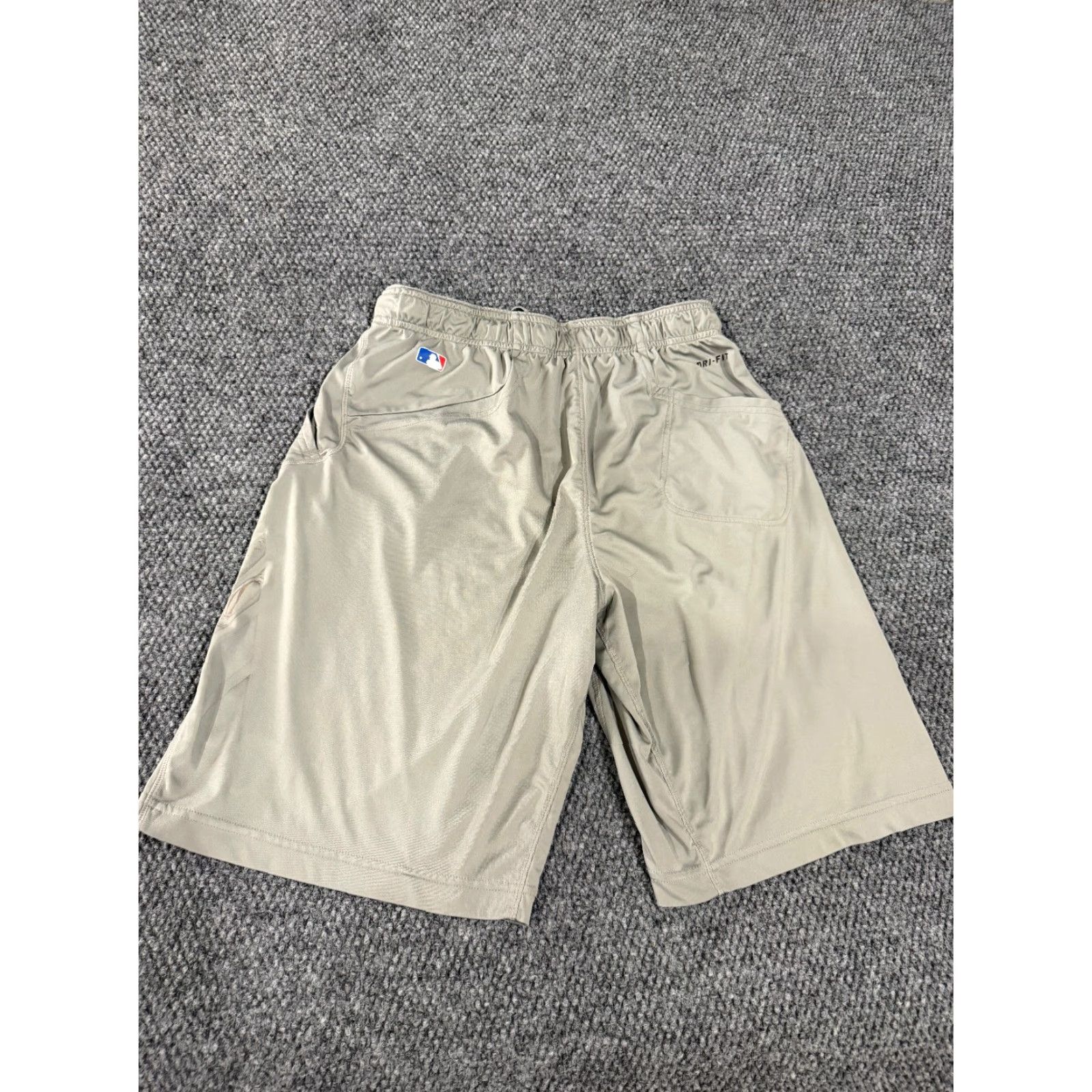 Nike Nike Dri-FIT athletic shorts Mens M Beige Baseball Training Workout Polyester Blended Fabric Elastic Waist Pockets Size US 31 - 7 Thumbnail