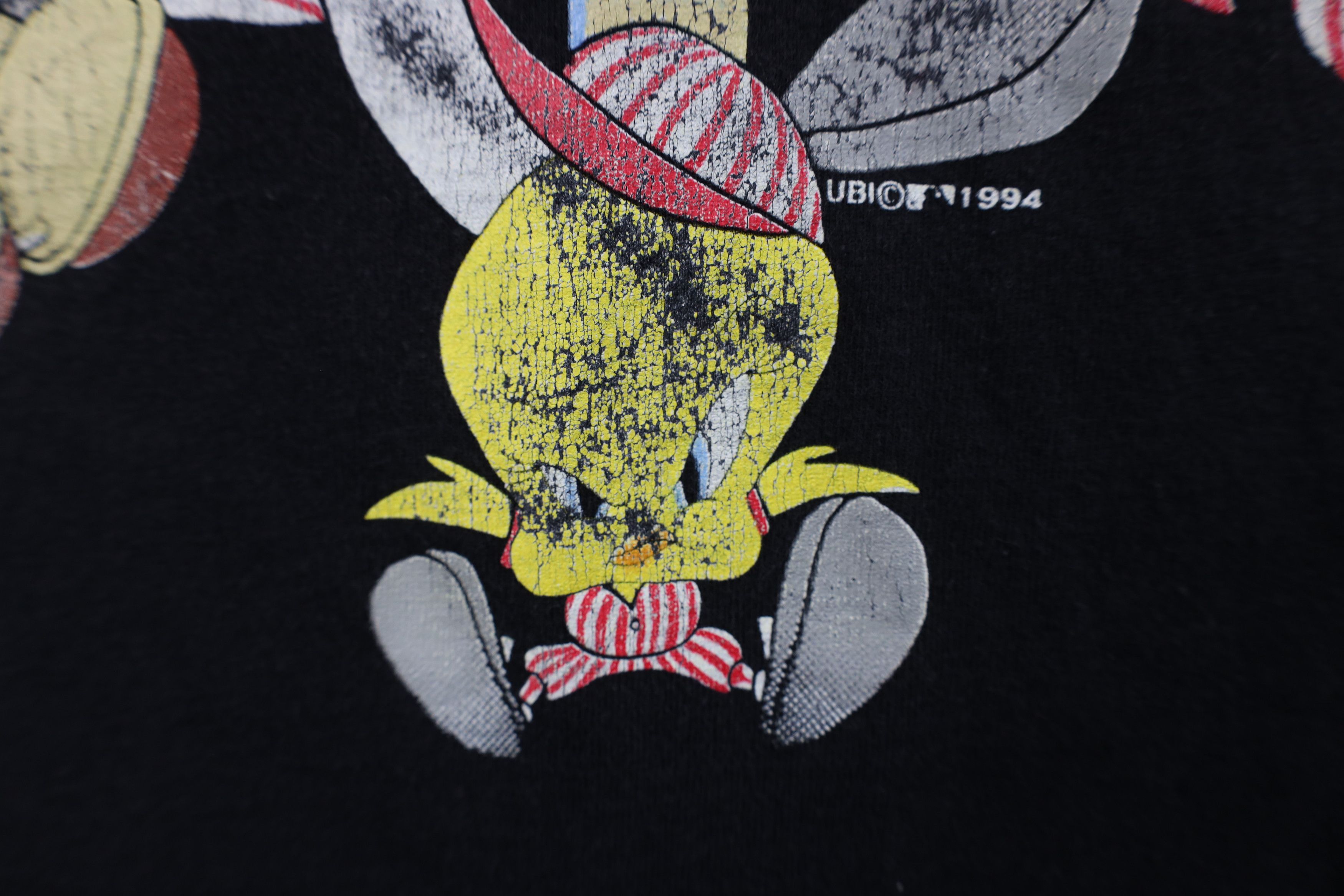 Vintage Vintage 90s Looney Tunes Reds Baseball T-Shirt USA Size US XL / EU 56 / 4 - 9 Thumbnail