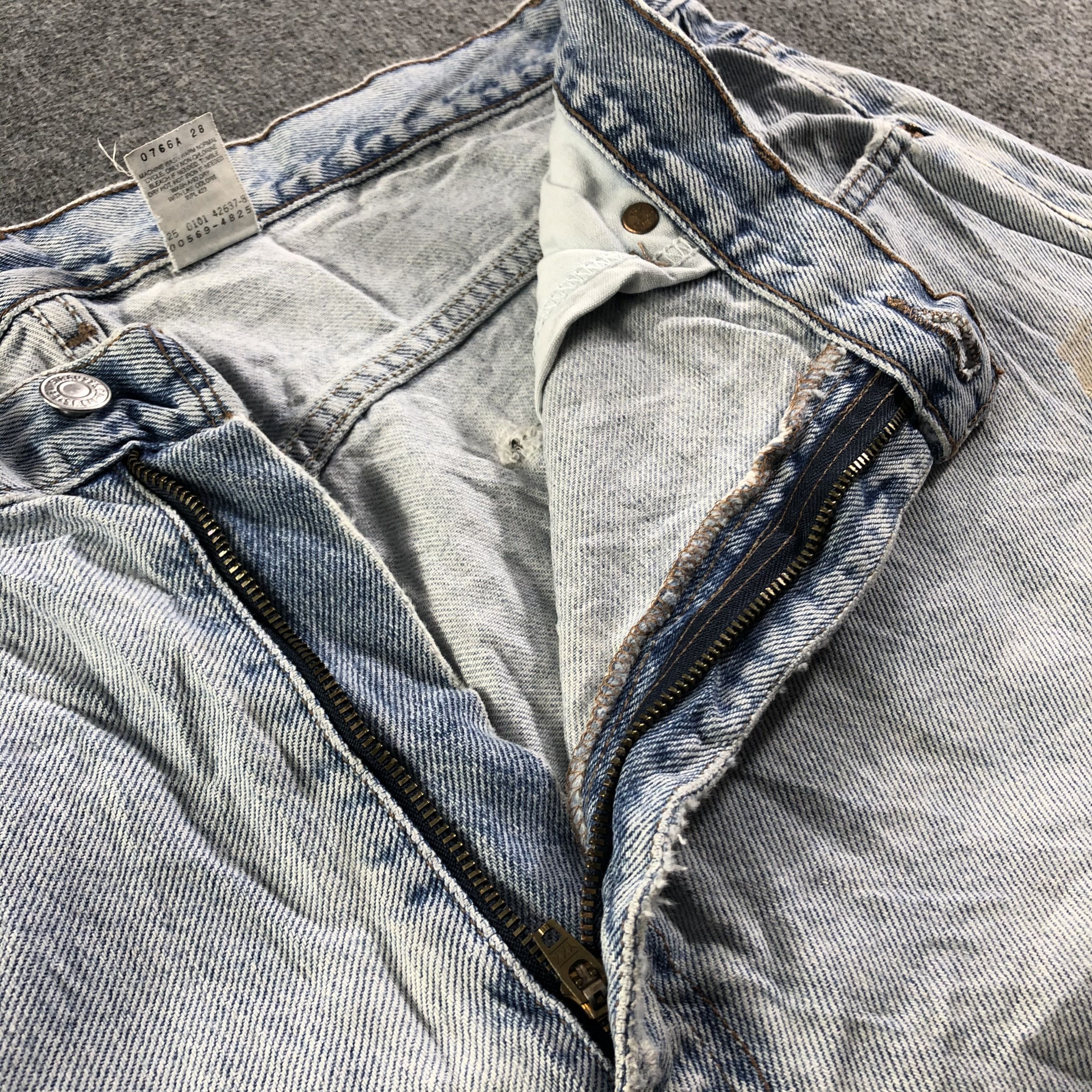 Levi's 90s Vintage Light Wash Levis 569 Jeans-J3296 Size US 39 - 9 Thumbnail