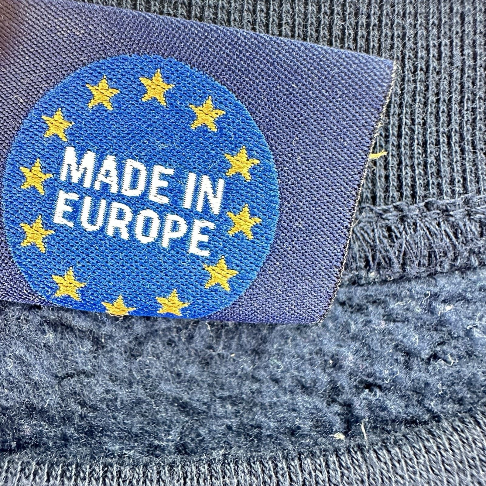 Gildan Universite Paris Crewneck Sweatshirt Size L, Navy Blue 21x27 Size US L / EU 52-54 / 3 - 5 Thumbnail