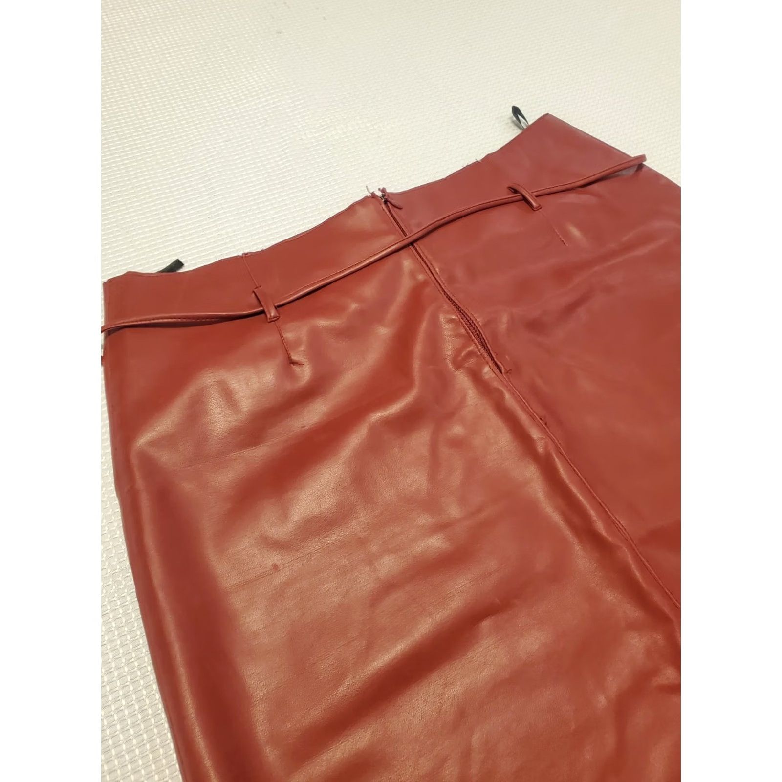 Vintage New title: Vintage Accomplice Red Knee Length Vegan Leather Skirt Junior Sz 11 Business - Style Size 32" / US 10 / IT 46 - 5 Thumbnail