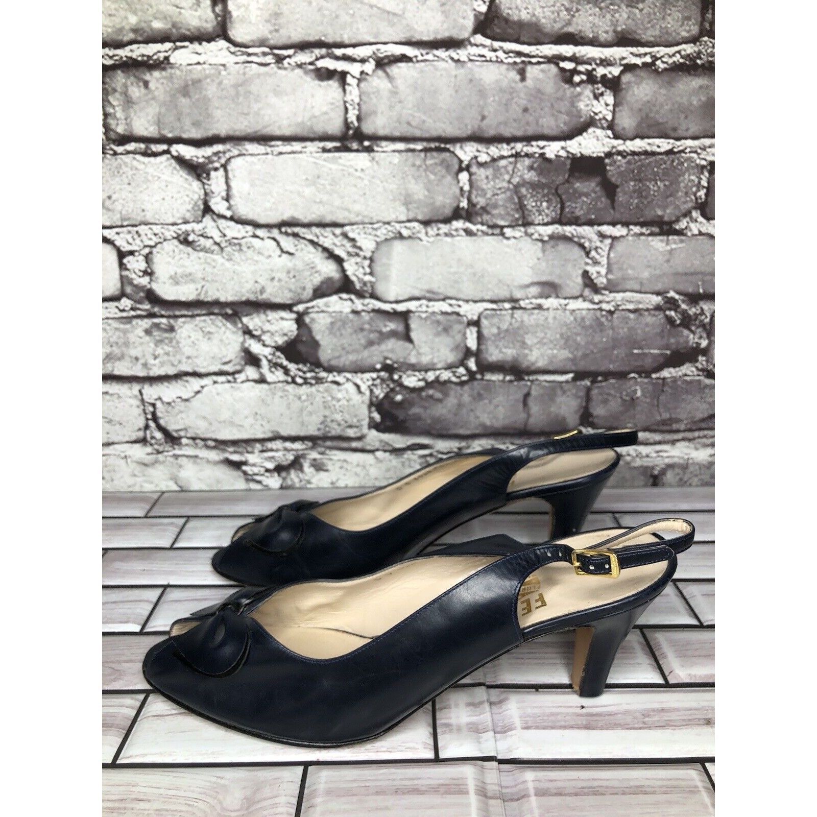Salvatore Ferragamo Salvatore Ferragamo Navy Blue Leather Bow Peep Toe Heels Wom Size US 9 / IT 39 - 16 Thumbnail