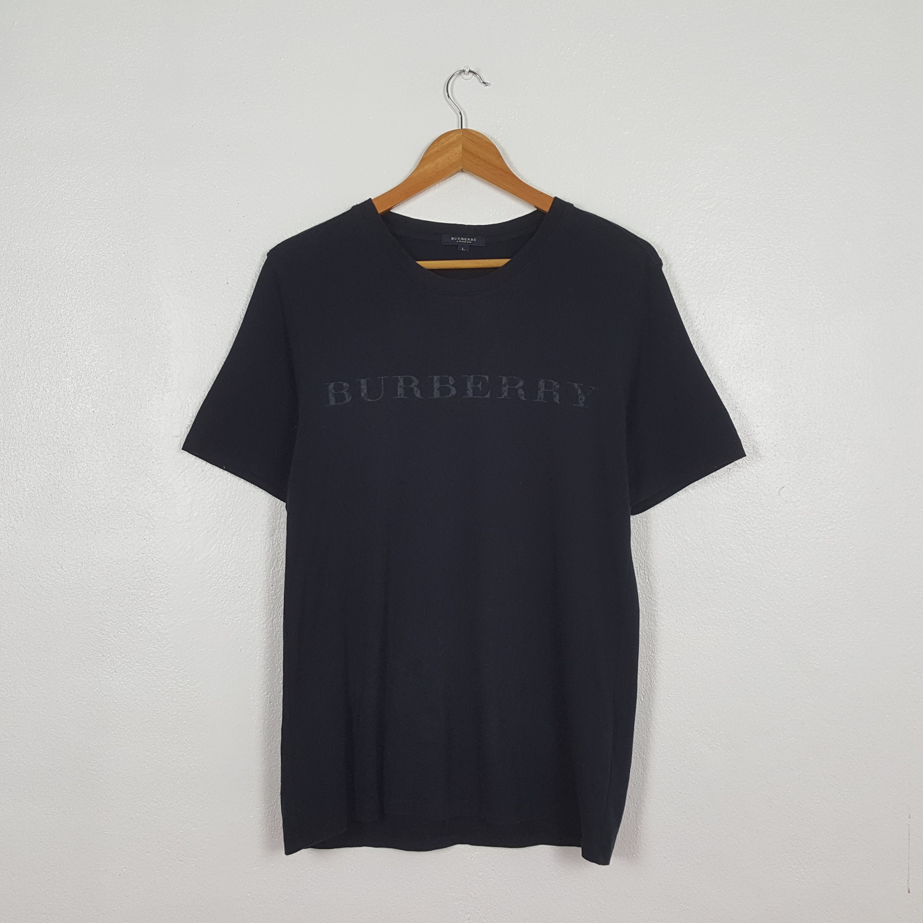 Burberry Vintage Burberry Fashion Brands T-Shirt C319N28 Size US S / EU 44-46 / 1 - 1 Thumbnail