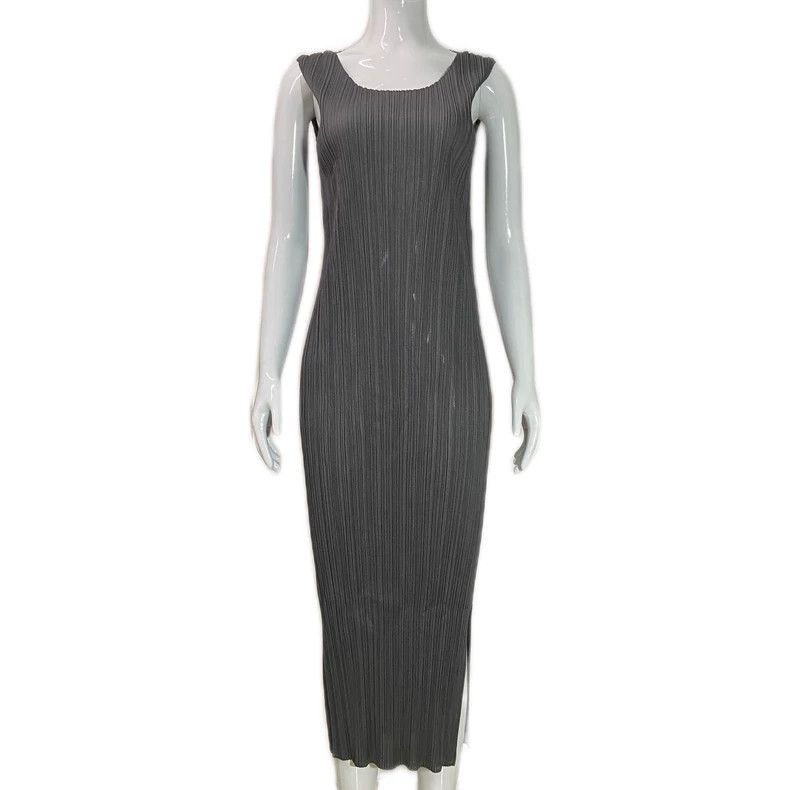 Issey Miyake Issey Miyake size:2 A long grey pleated dress Size XS / US 0-2 / IT 36-38 - 1 Thumbnail