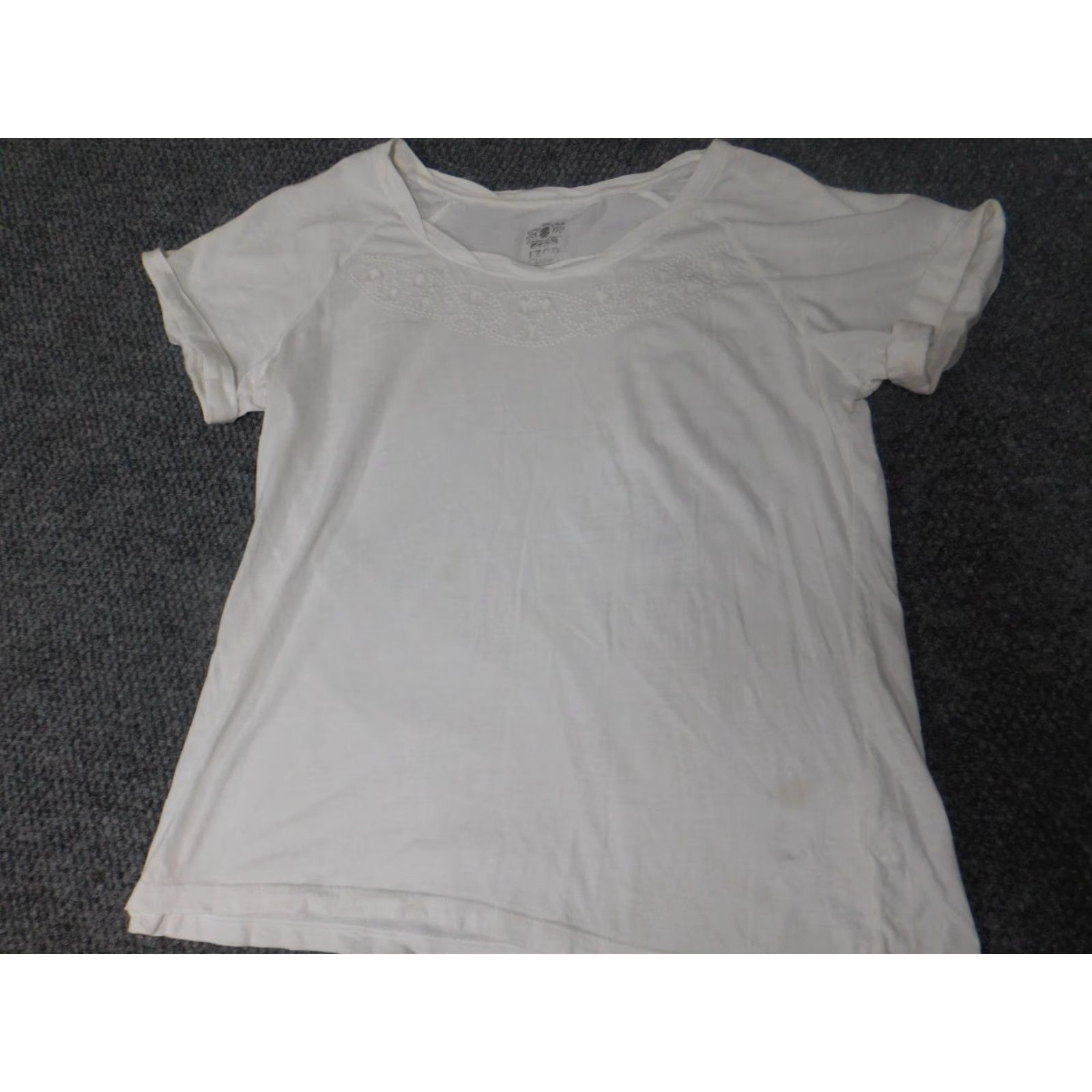 Izod IZOD Womens Blouse Large White Stretch Pullover Top Casual Shirt Cap Sleeve Front Ruffle Classic Regular Size L / US 10 / IT 46 - 2 Thumbnail