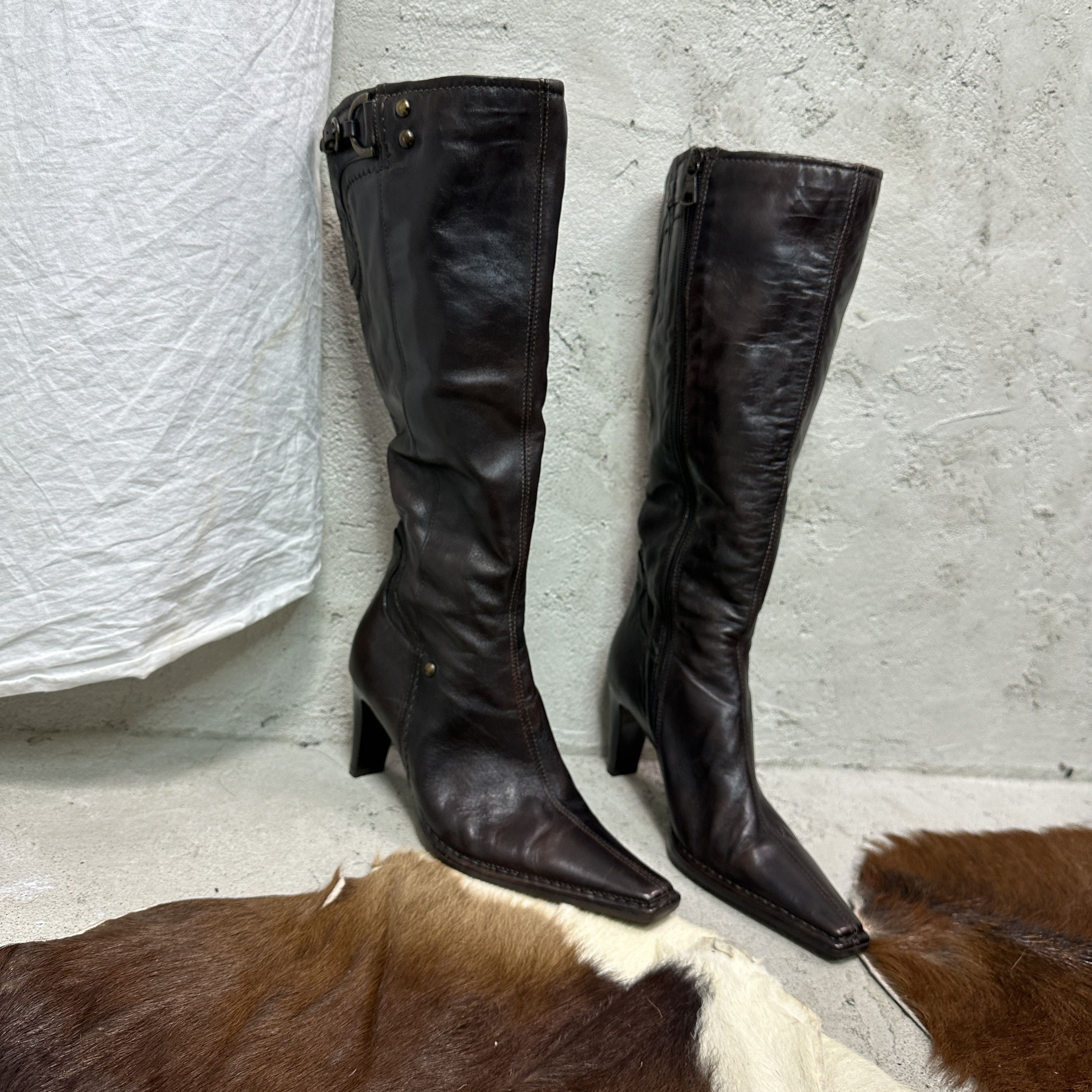 Vintage Vintage Leather Pointy Buckled Chocolate Brown Boots Y2K Size US 6 / IT 36 - 2 Thumbnail