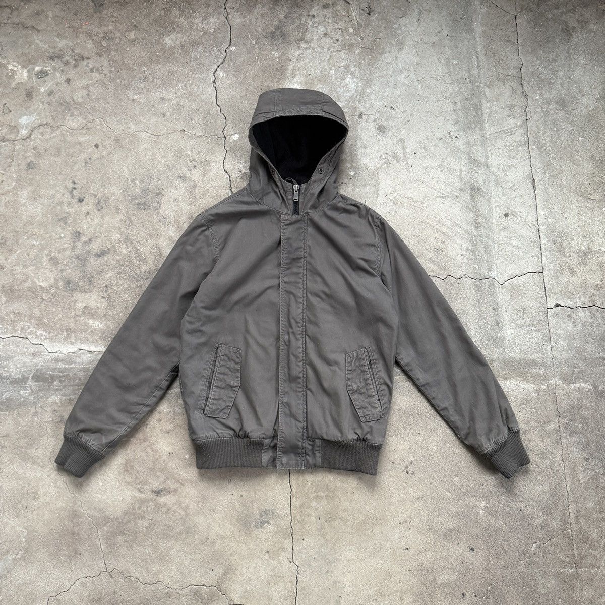 Vintage Vintage Y2K Fishbone Gray Hooded Jacket Size US S / EU 44-46 / 1 - 1 Thumbnail