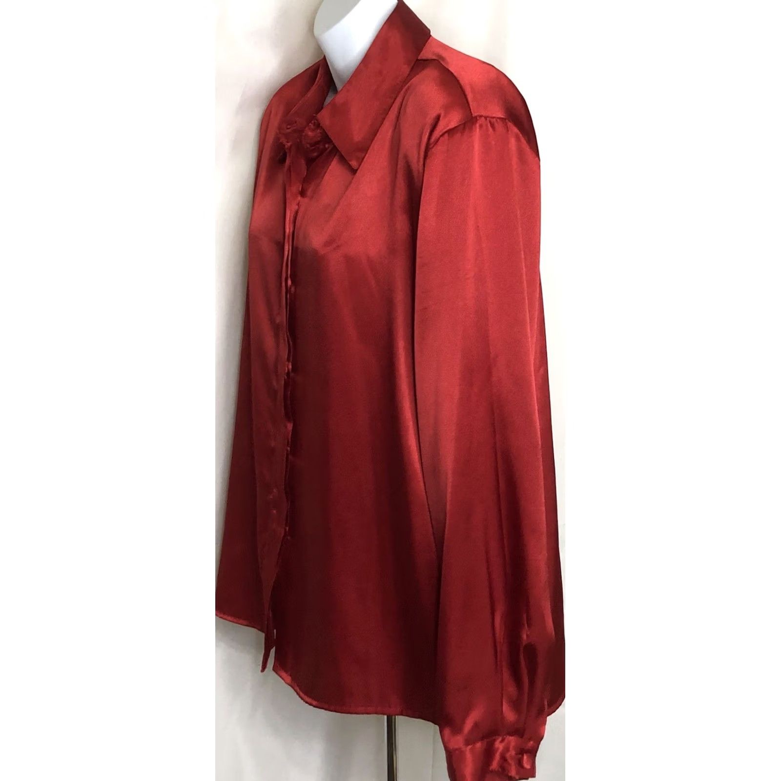 Vintage Impressions Top Womens XL Red Satin Long Sleeve Button Collar career Holiday Office Size XL / US 12-14 / IT 48-50 - 2 Thumbnail
