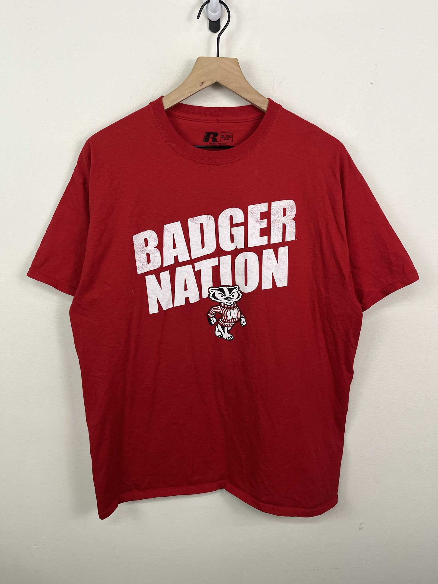 Vintage Russell Athletic University of Wisconsin Badger Nation T Shirt Size XL Size US XL / EU 56 / 4 - 1 Thumbnail