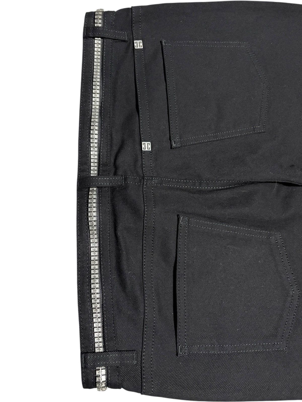 Givenchy SS22 Givenchy Matthew Williams 4G Chain Zipper Denim Jeans Size US 33 - 4 Thumbnail