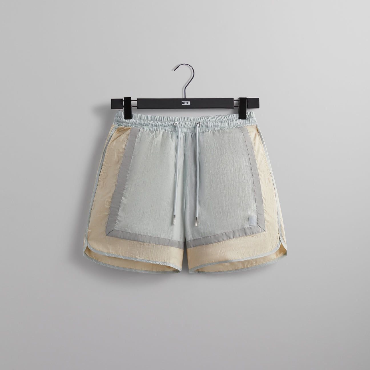 Kith × Ronnie Fieg 2024 SPRiNG KiTH WASHED NYLON DYLAN SHORTS POWDER Size US 33 - 1 Thumbnail