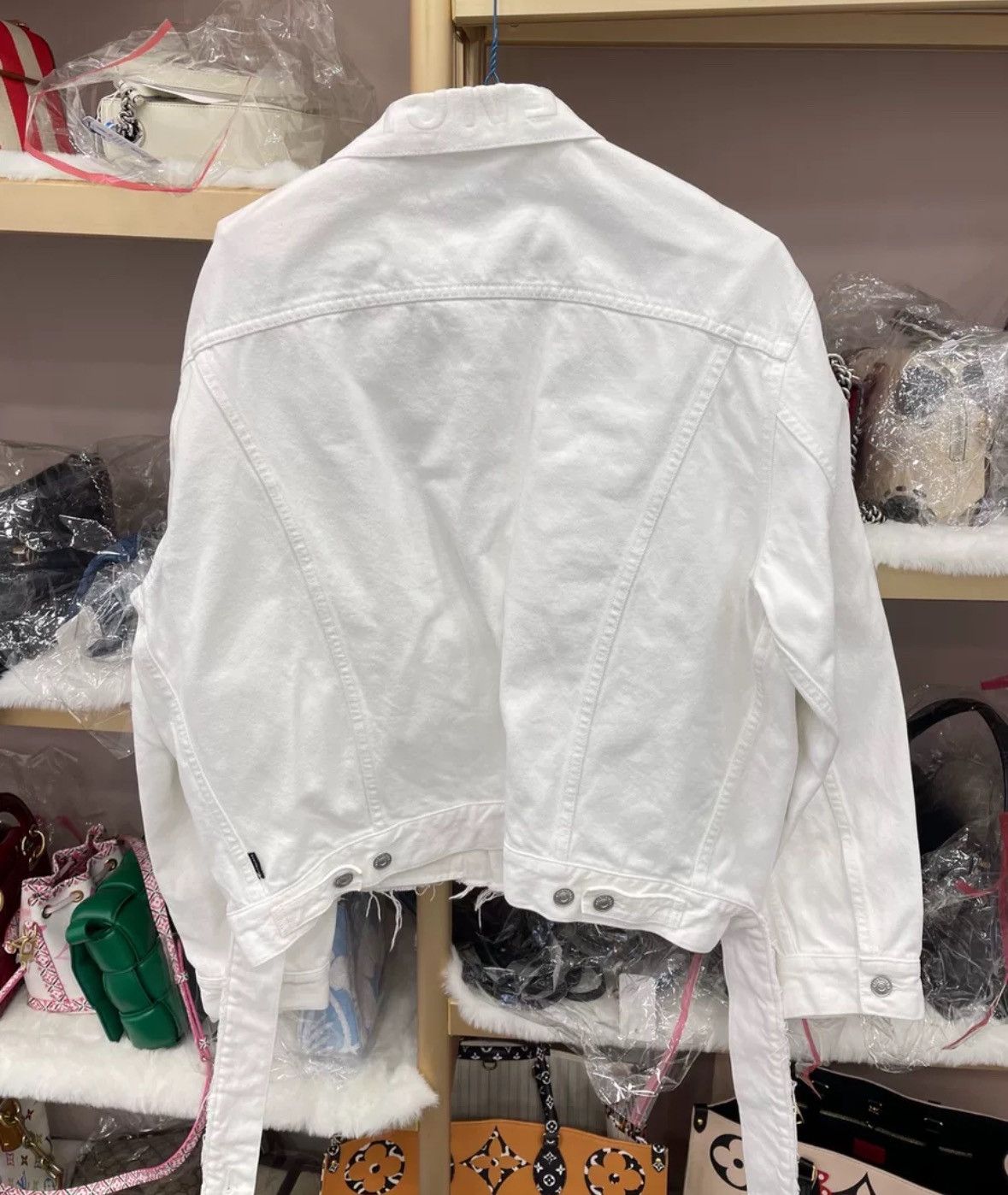 Balenciaga Balenciaga Embroidered Collar Logo White Denim Jacket Size US S / EU 44-46 / 1 - 2 Thumbnail