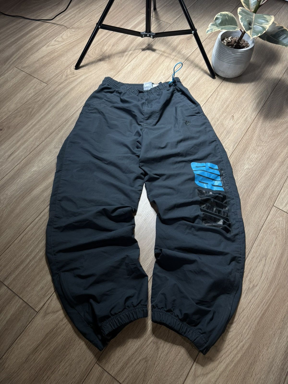 Nike Niie Air Baggy Outdoor Streetwear Vintage y2k Swoosh Pant Size US 32 / EU 48 - 2 Thumbnail