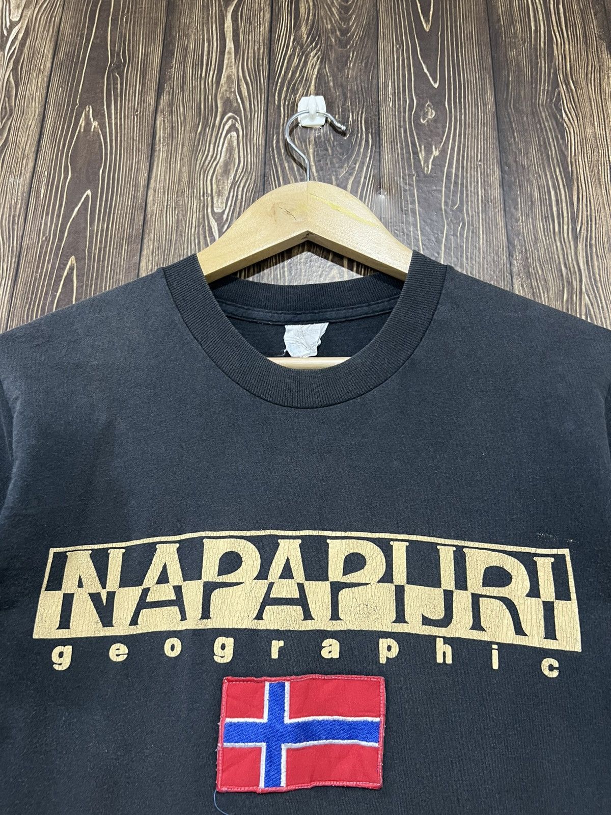 Napapijri Vintage 80s Napapijri Geographic Promo Tshirt Size US S / EU 44-46 / 1 - 2 Thumbnail