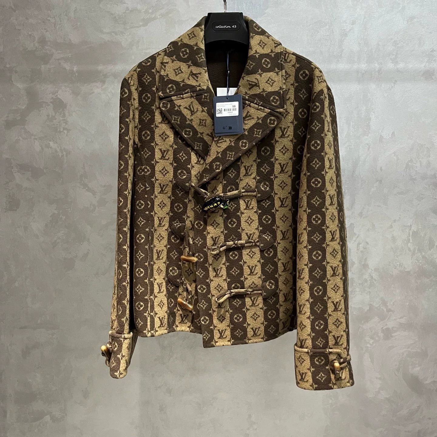 Louis Vuitton Louis Vuitton Collab Brown Light Jacket xs Men Size US XS / EU 42 / 0 - 1 Thumbnail