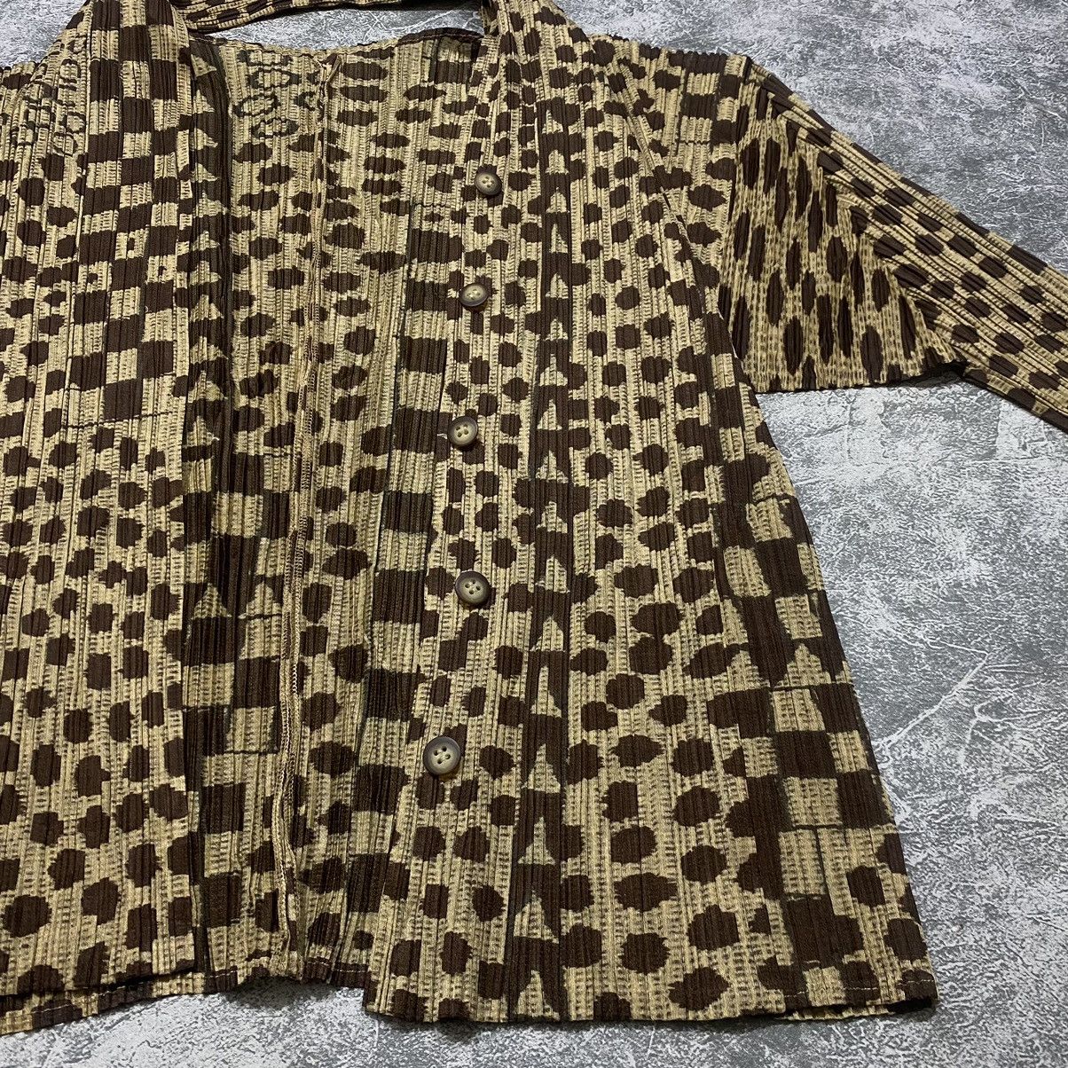 Pleats Please Issey Miyake Pleats Please by Issey Miyake Button up printed Shirt Size M / US 6-8 / IT 42-44 - 5 Thumbnail