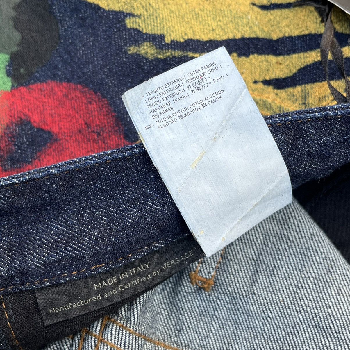 Versace VERSACE PAINTED DENIM JEANS Size US 30 / EU 46 - 10 Thumbnail