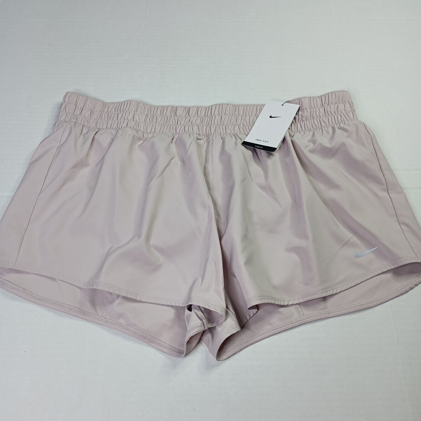 Nike Nike One Women's Dri-FIT Shorts 3 Platinum Violet Size: XL Size 38" / US 16 / IT 52 - 1 Thumbnail