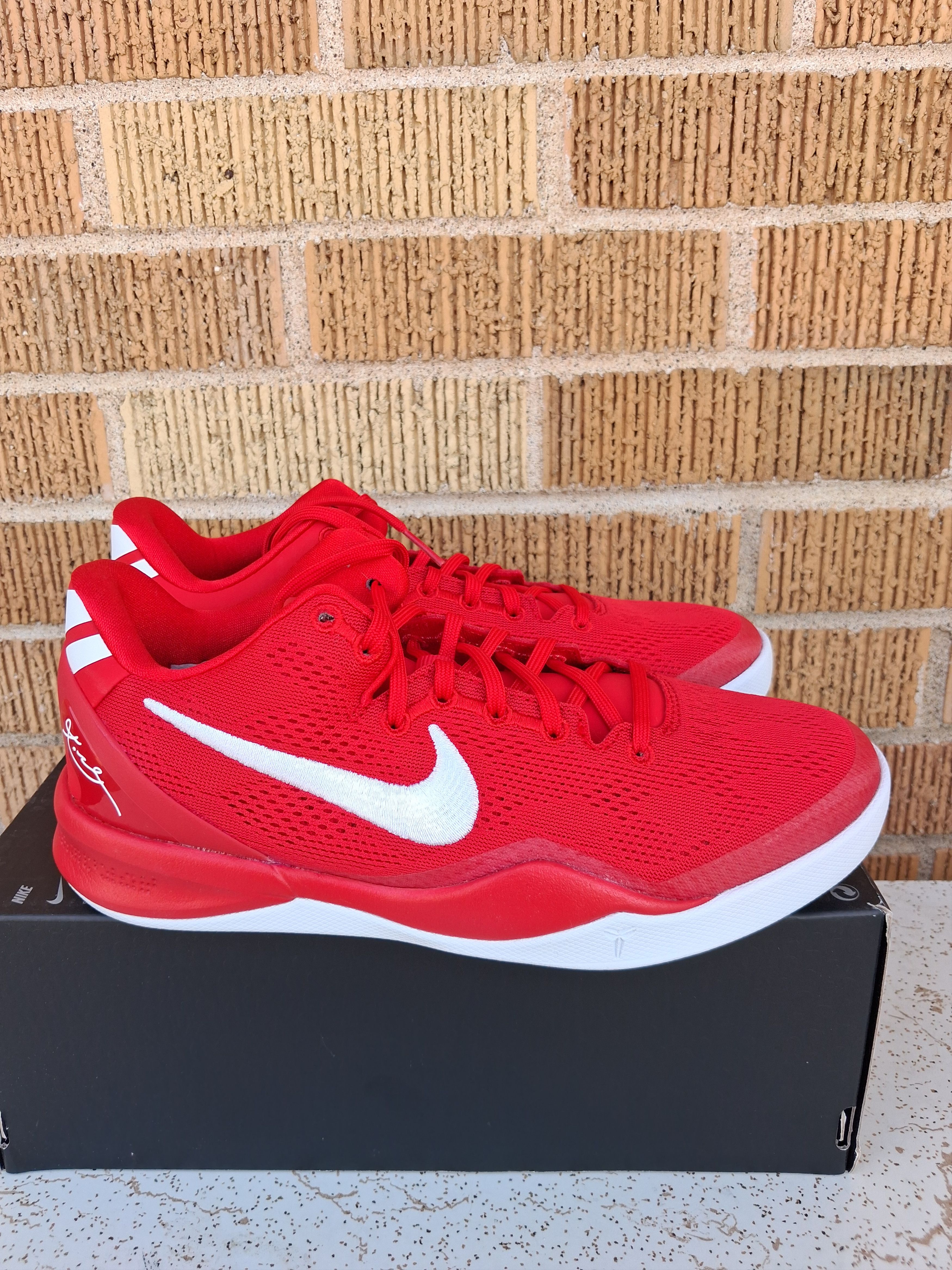 Nike Brand new Kobe 8 Size 6Y women's 7.5 Size US 6 / IT 36 - 10 Thumbnail