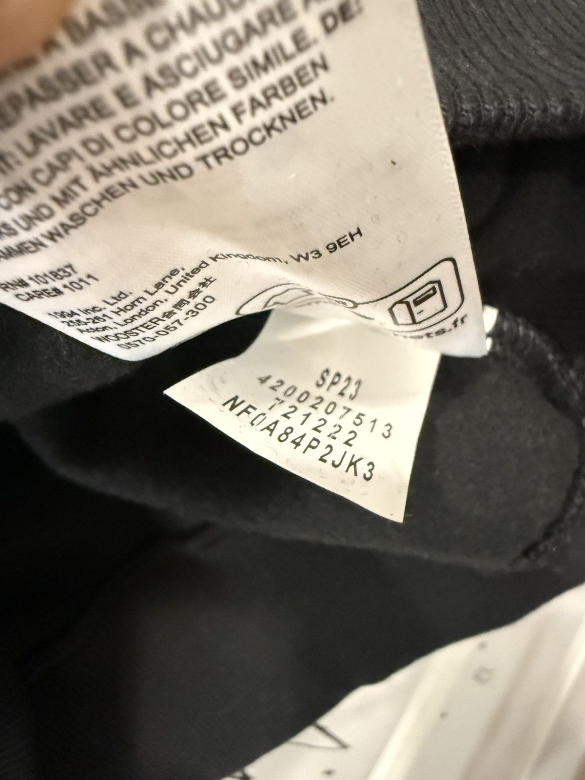 Supreme × The North Face Supreme x The North Face Convertible Hoodie - Black (SS23) Size US M / EU 48-50 / 2 - 7 Thumbnail