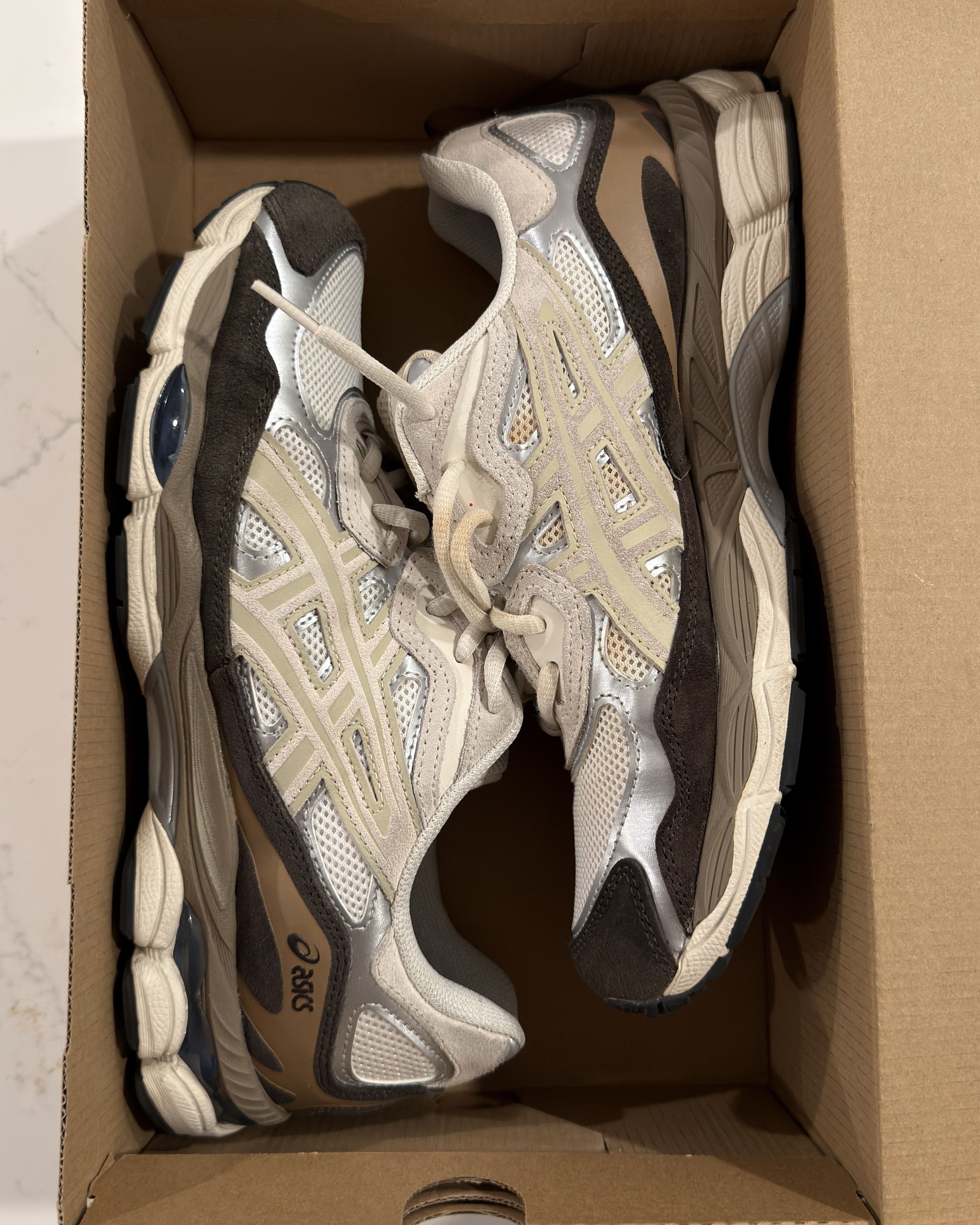Asics ASICS Gel-NYC 'Cream Mocha' 1203A383-103 Size US 10.5 / EU 43-44 - 4 Thumbnail