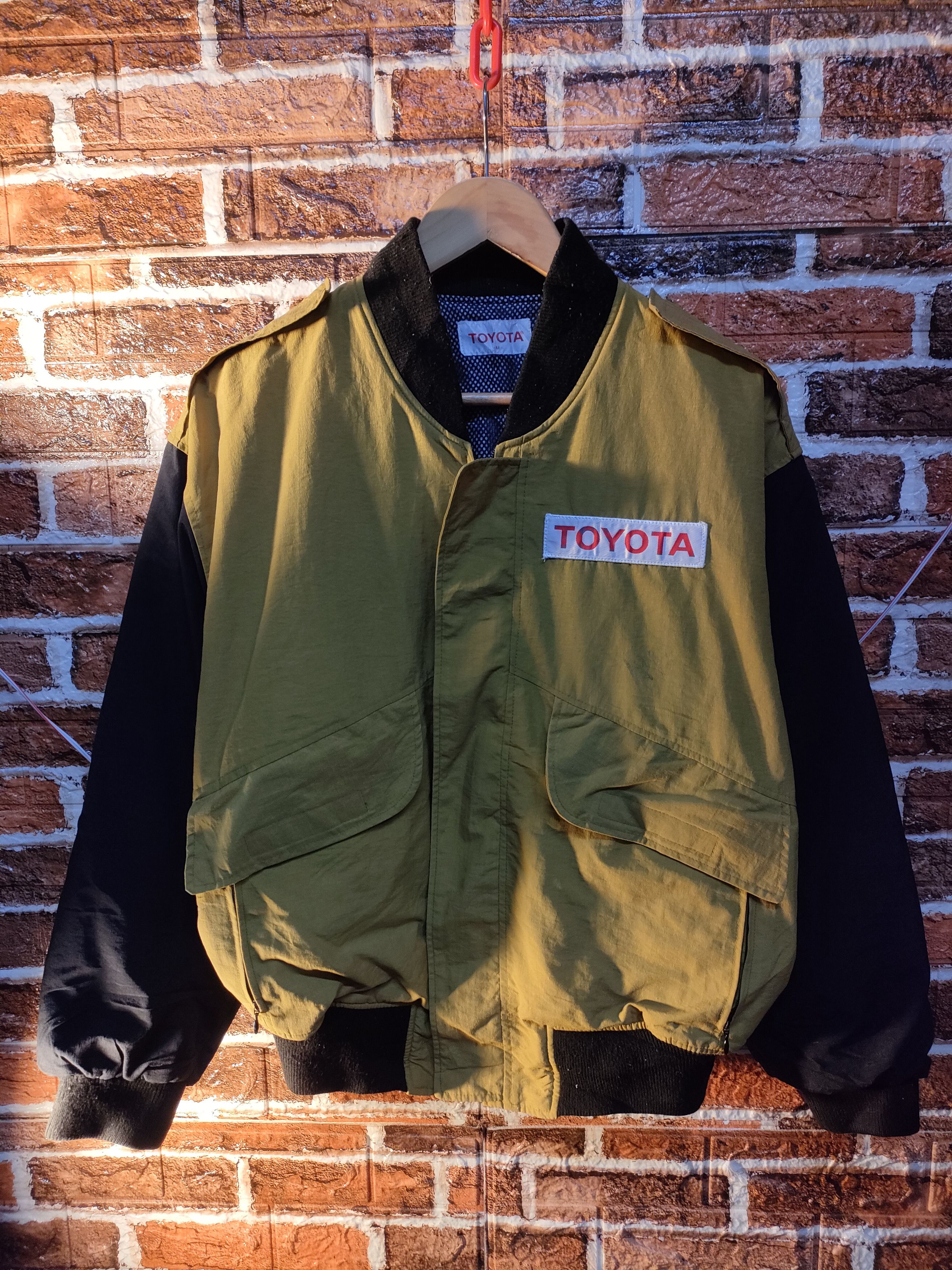Vintage Vintage Toyota Bomber Jacket Size US M / EU 48-50 / 2 - 2 Thumbnail