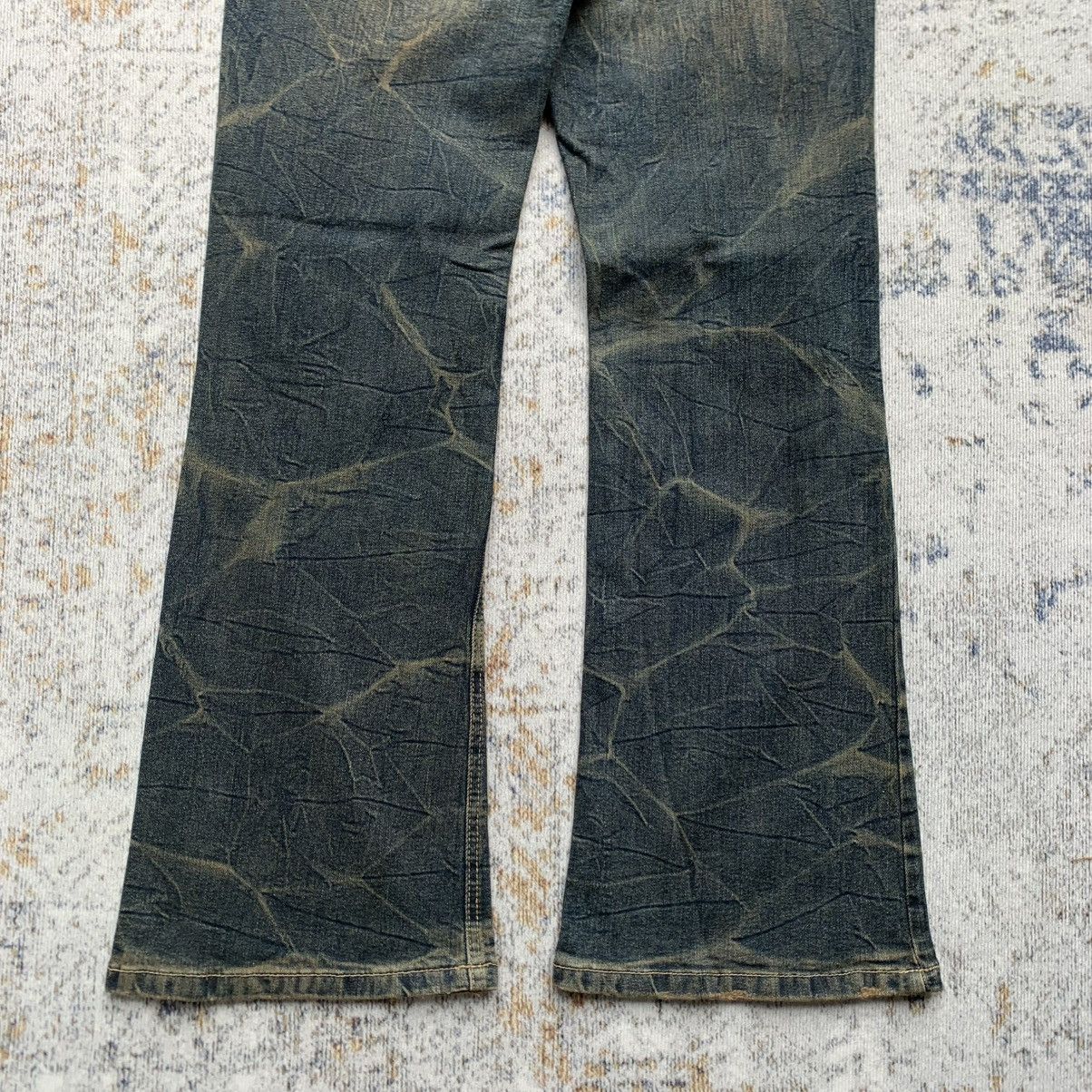 Vintage 2000s Japanese Brand Mud Wash Distressed Flared Jeans Size US 32 / EU 48 - 8 Thumbnail