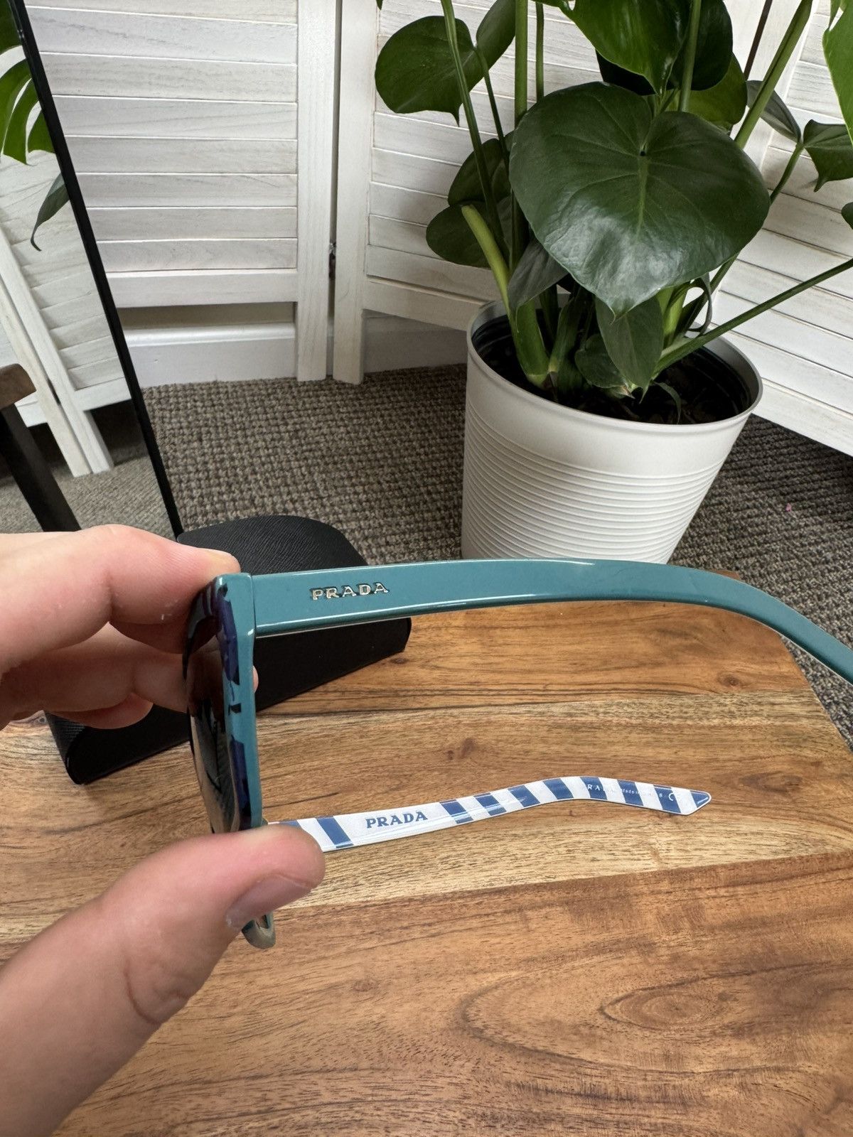 Prada Luxury Sunglasses Prada Luxury Size ONE SIZE - 9 Thumbnail