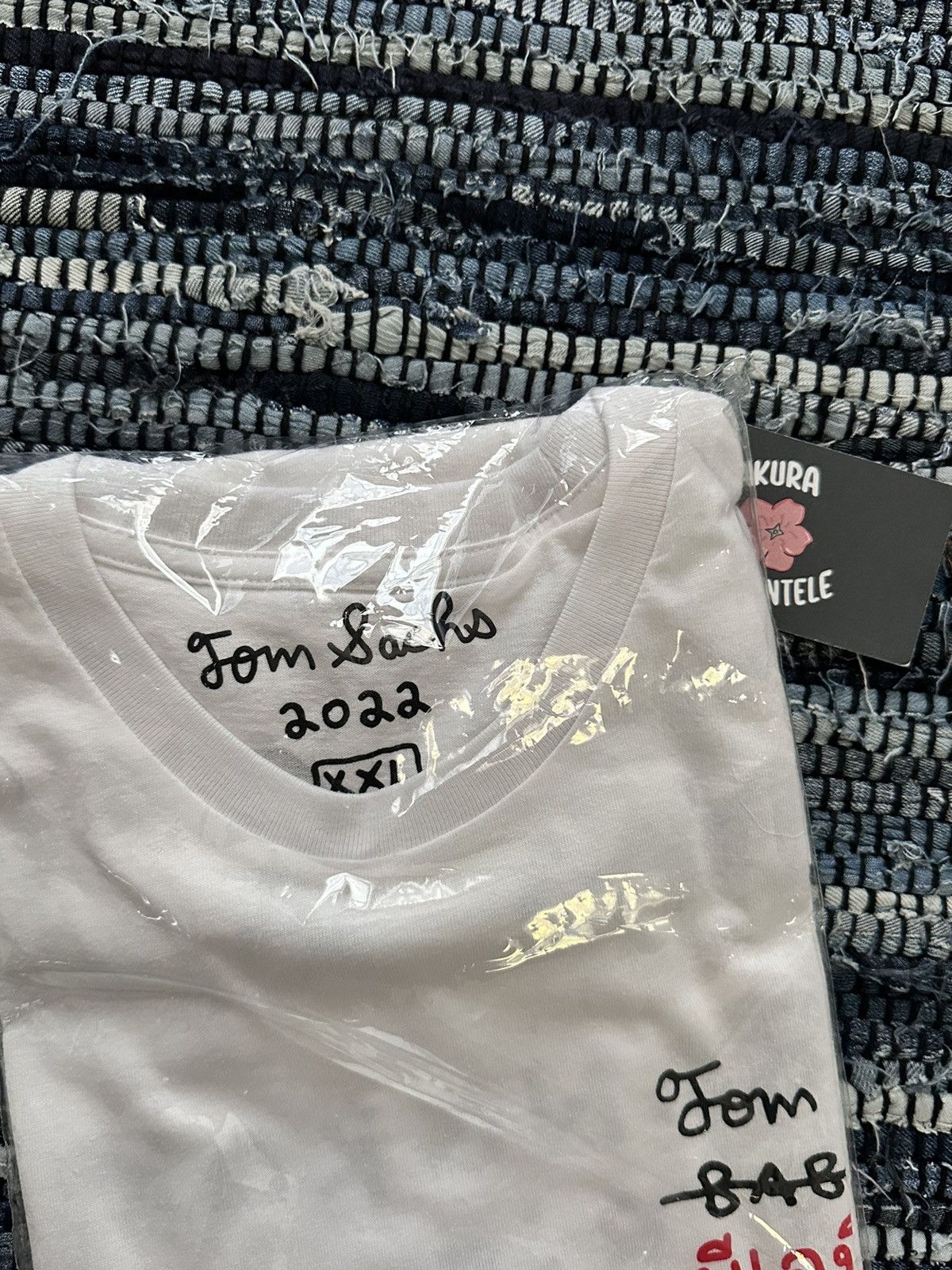 Tom Sachs Tom Sachs White Bangkok Exclusive Art Biennale Tee Shirt Size US XXL / EU 58 / 5 - 4 Thumbnail